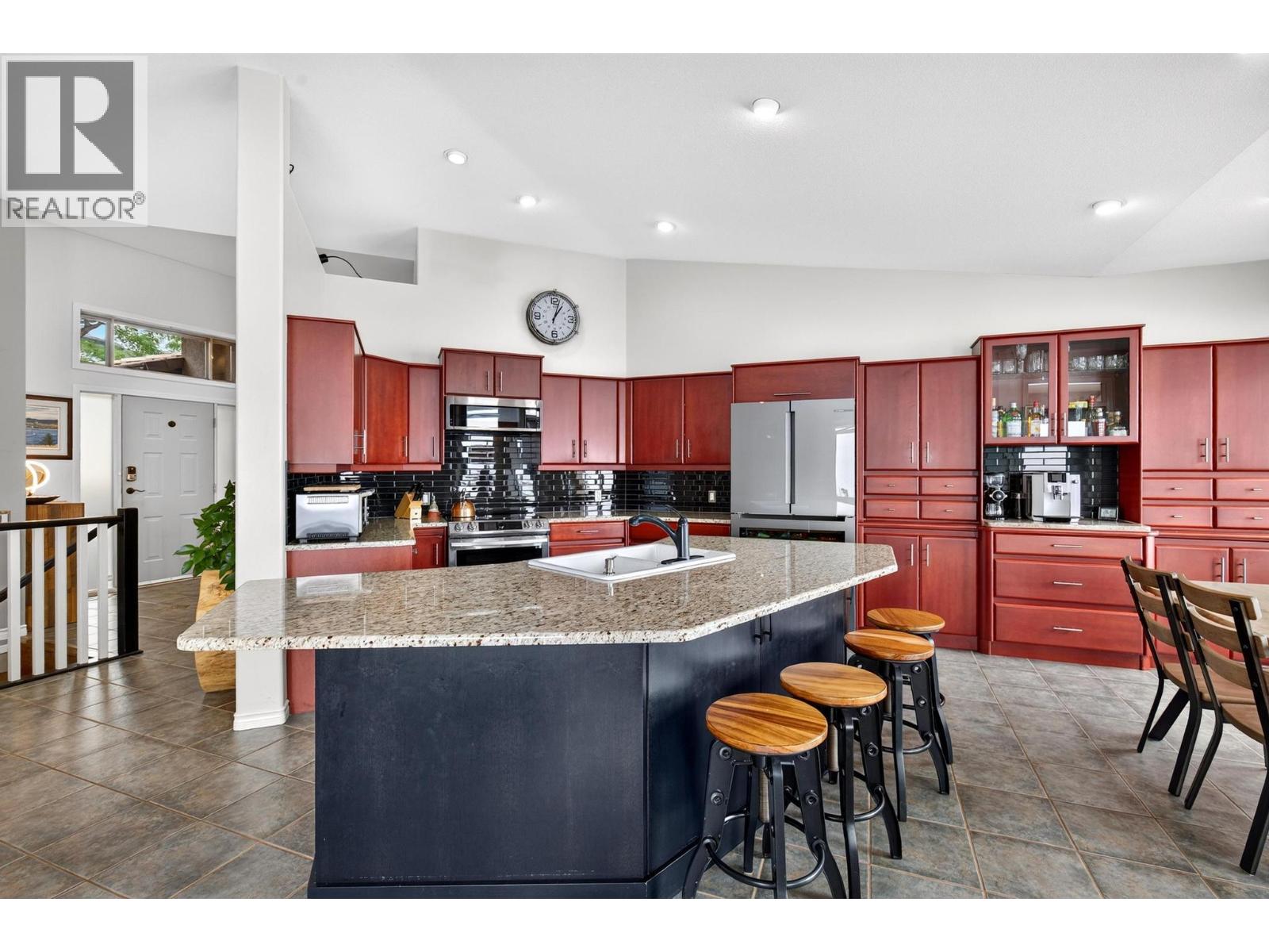 2213 Waddington Court Unit# 3, Kelowna, British Columbia  V1V 2P4 - Photo 7 - 10397460