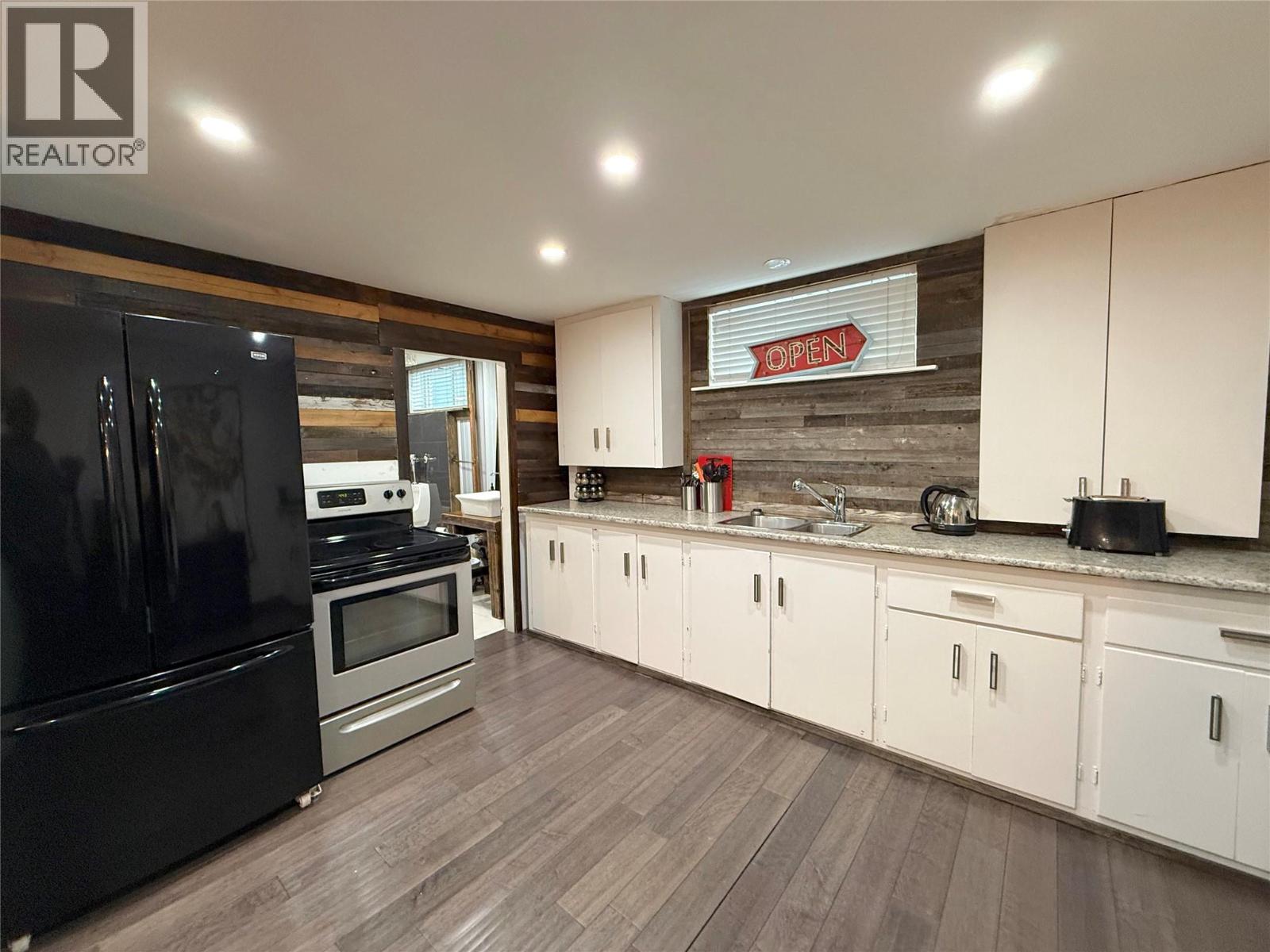 327 Royal Avenue, Kamloops, British Columbia  V2B 3P6 - Photo 34 - 10397820