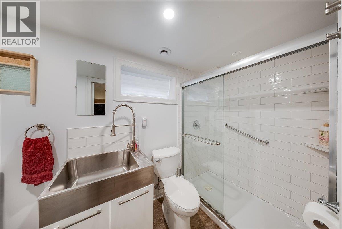 2081 Second Avenue, Trail, British Columbia  V1R 1N4 - Photo 25 - 10397859