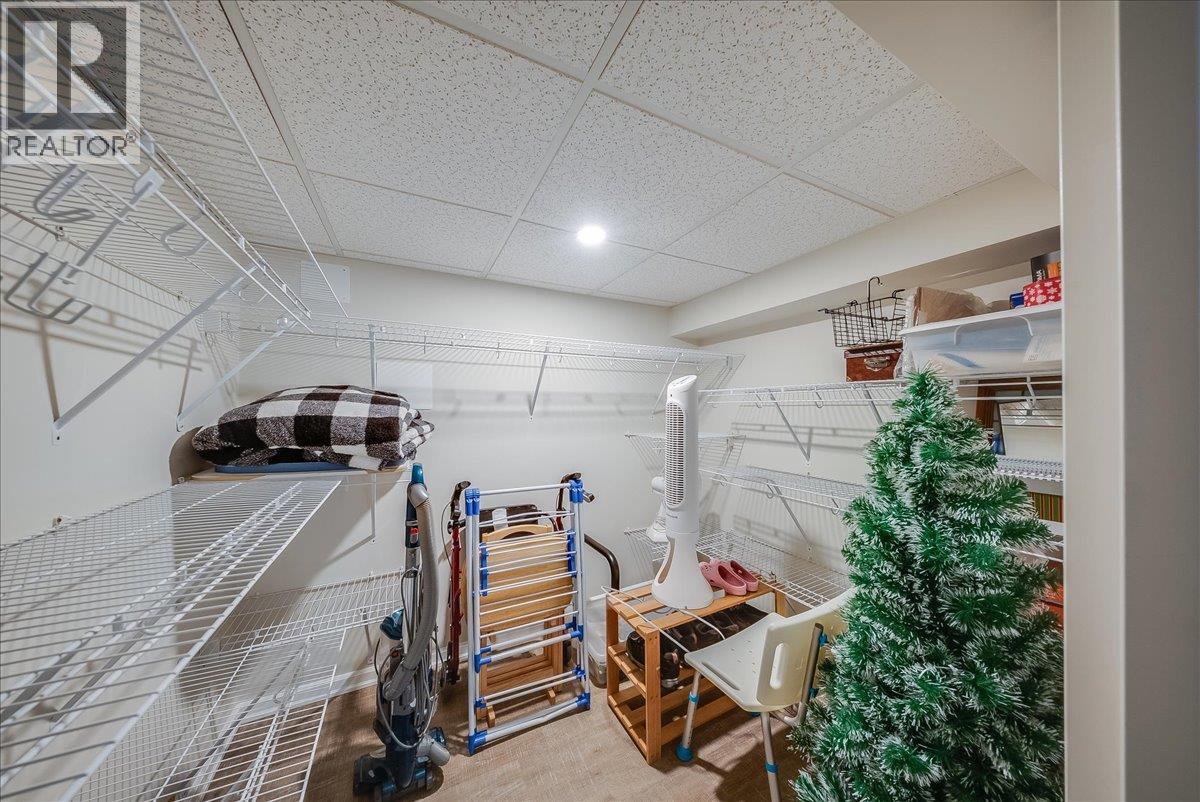 2081 Second Avenue, Trail, British Columbia  V1R 1N4 - Photo 28 - 10397859