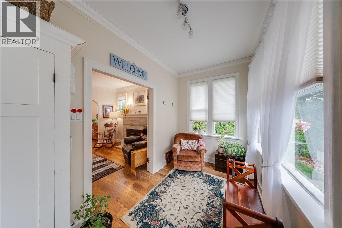 2081 Second Avenue, Trail, British Columbia  V1R 1N4 - Photo 3 - 10397859