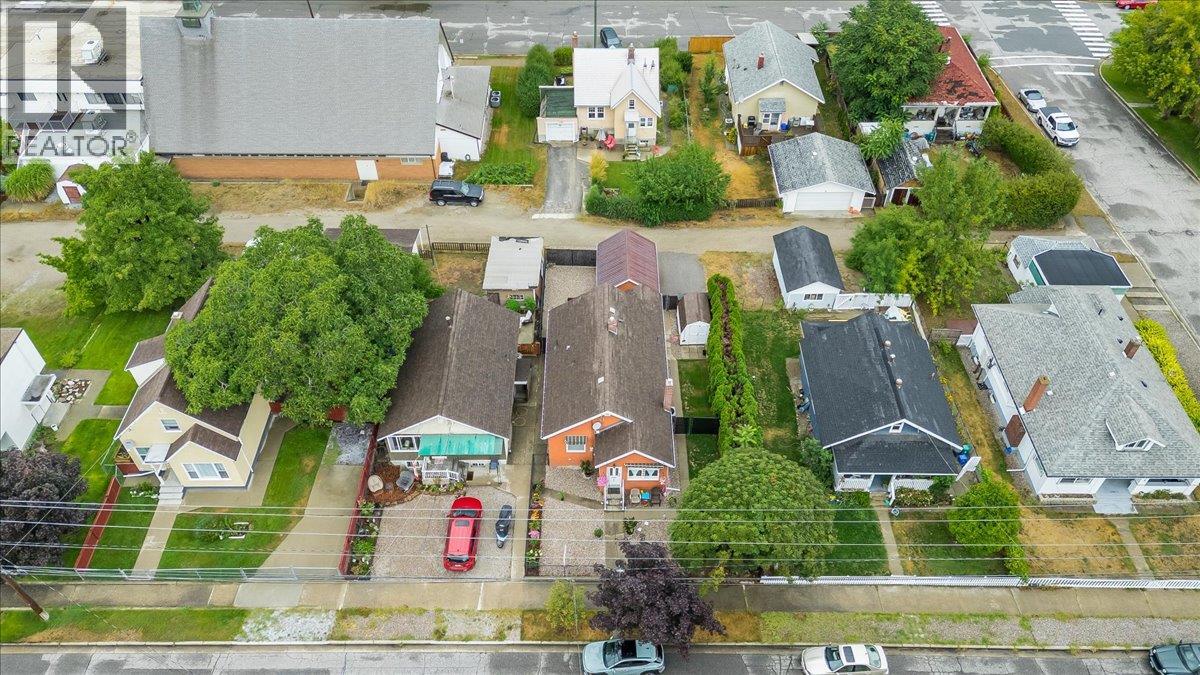 2081 Second Avenue, Trail, British Columbia  V1R 1N4 - Photo 43 - 10397859
