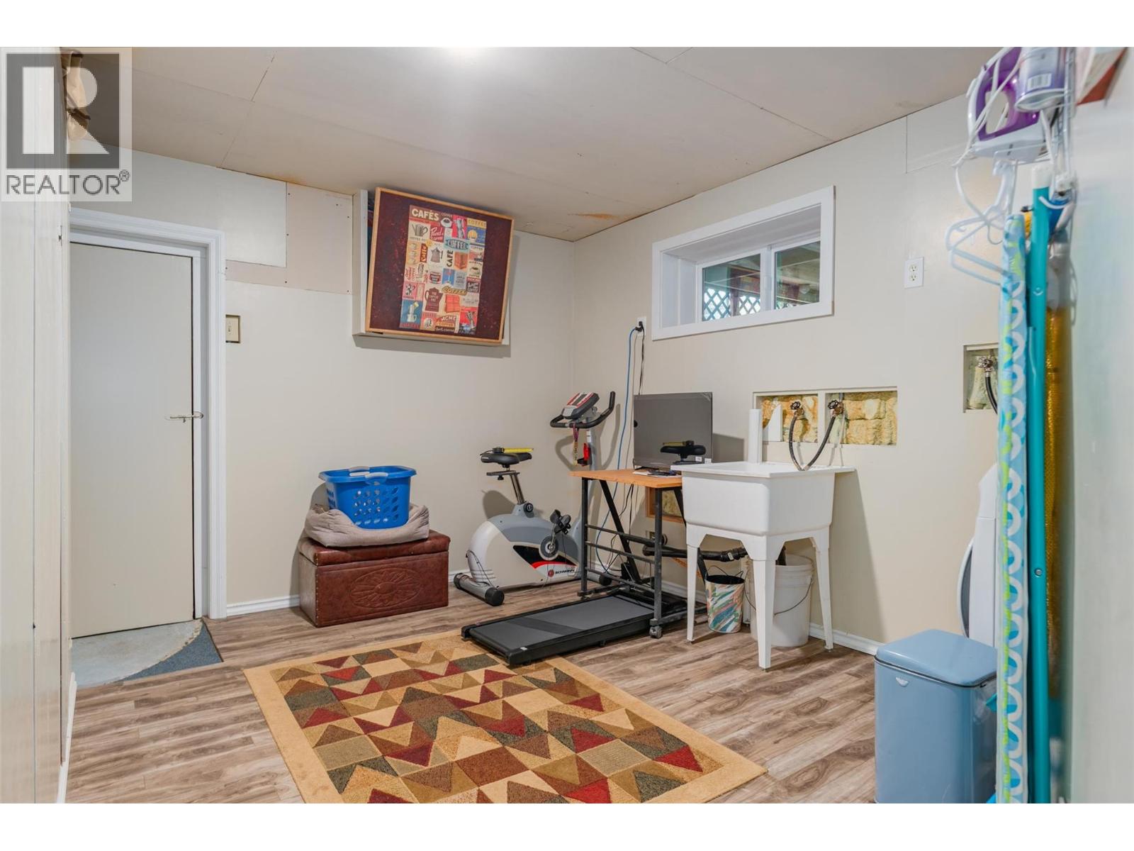 8329 Highway 3b, Trail, British Columbia  V1R 4W3 - Photo 24 - 10397847