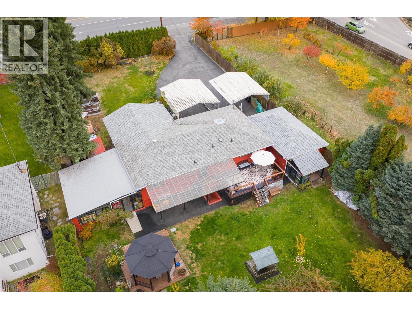 8329 Highway 3b, Trail, British Columbia  V1R 4W3 - Photo 59 - 10397847