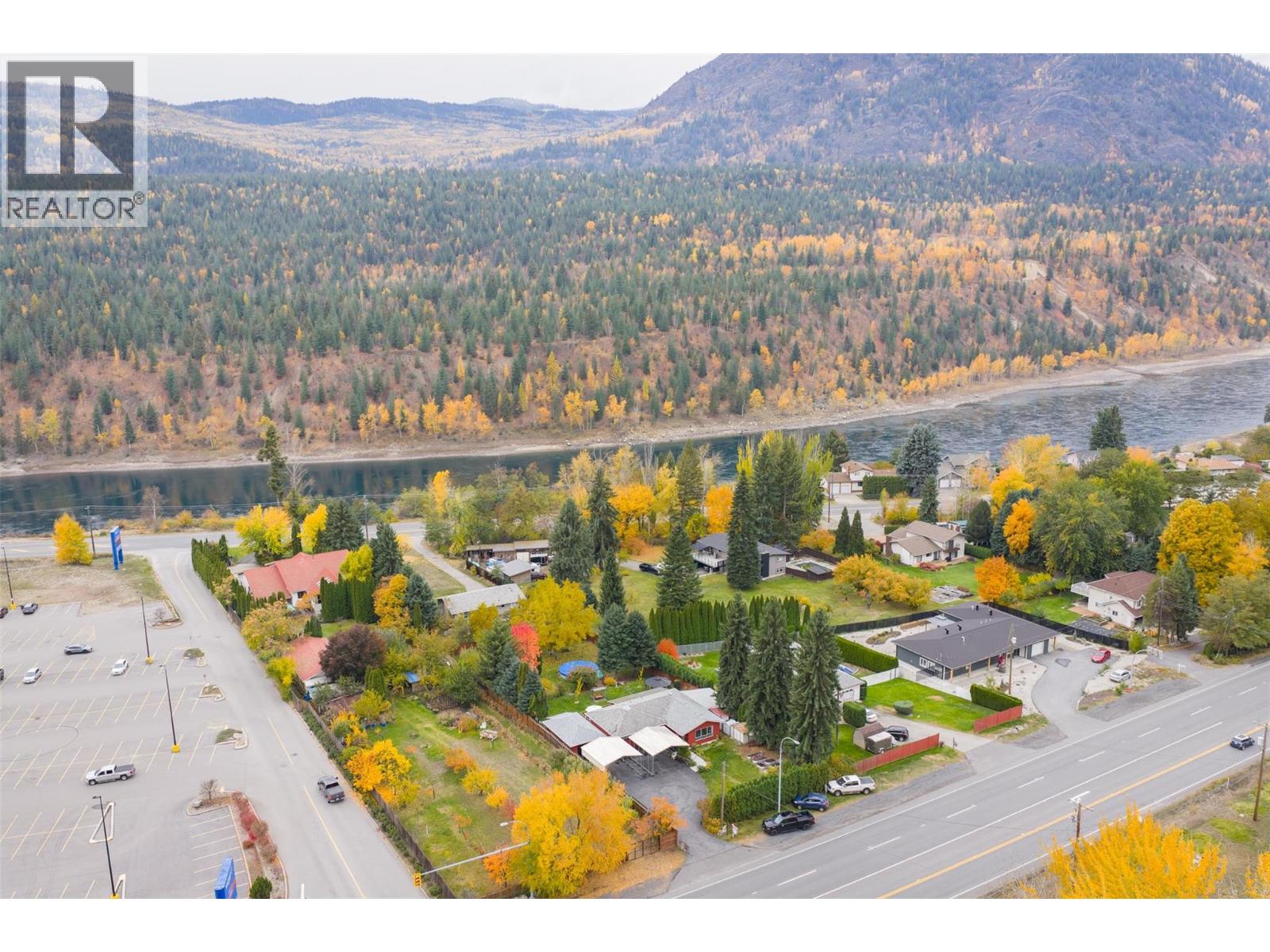 8329 Highway 3b, Trail, British Columbia  V1R 4W3 - Photo 61 - 10397847