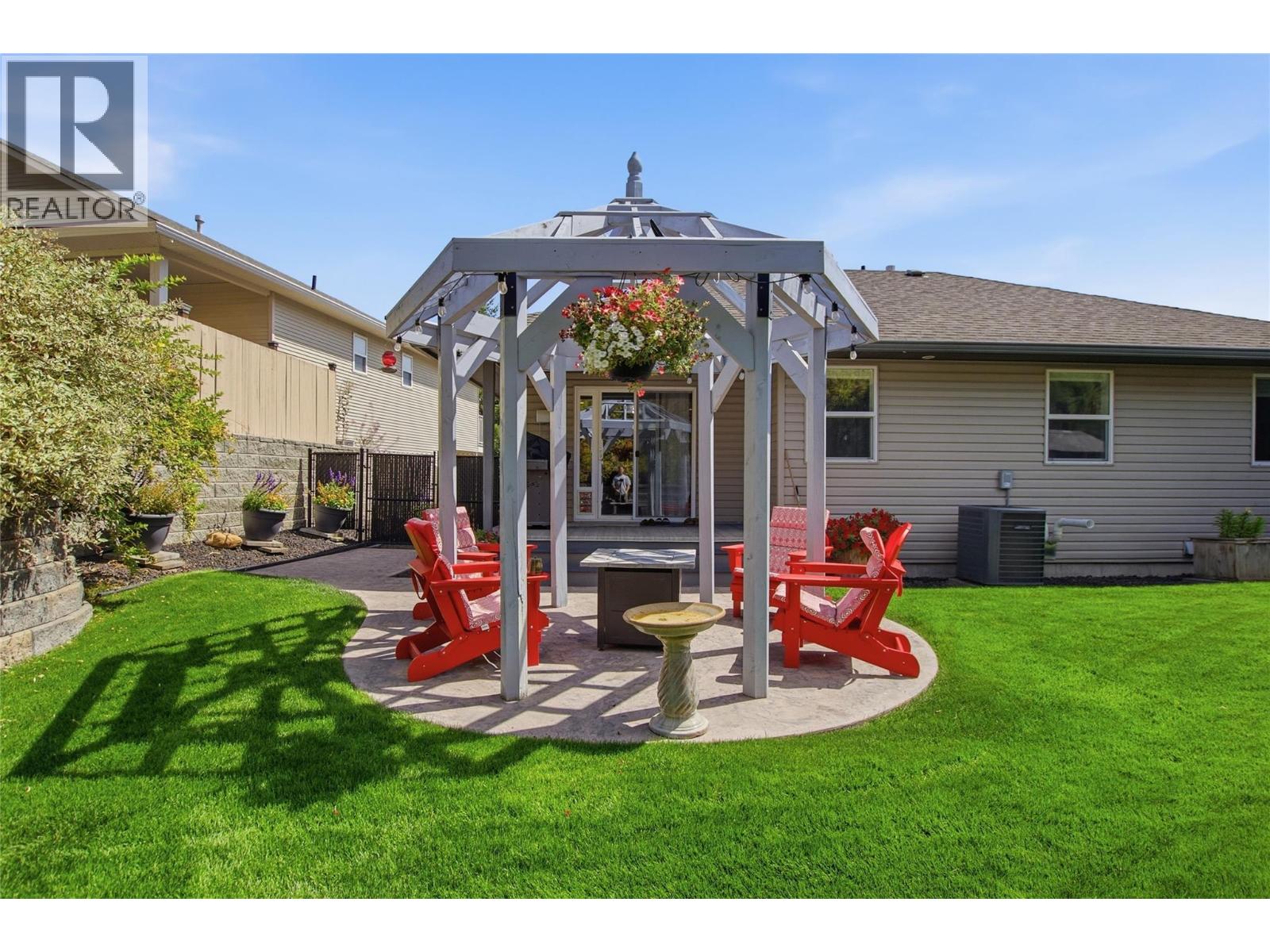 1373 Copperhead Drive, Kamloops, British Columbia  V2E 2T4 - Photo 33 - 10397471