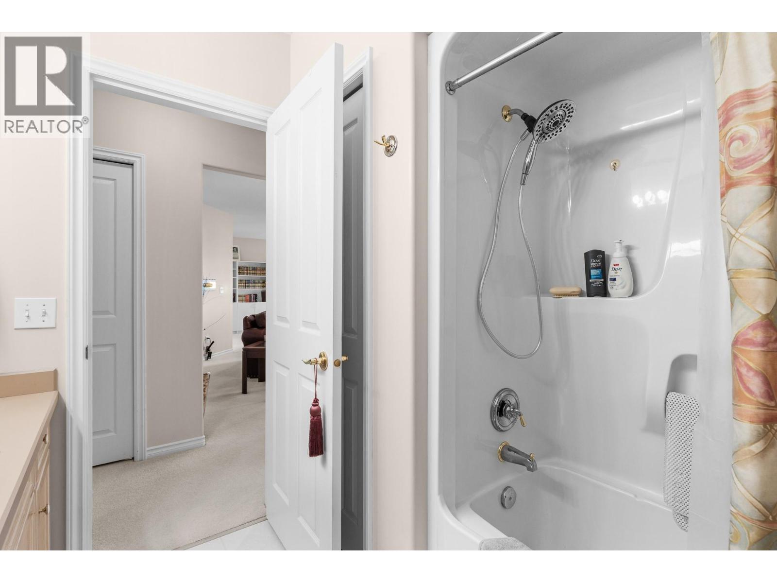 4400 Gallaghers Drive E Unit# 2, Kelowna, British Columbia  V1W 3Z8 - Photo 34 - 10396178