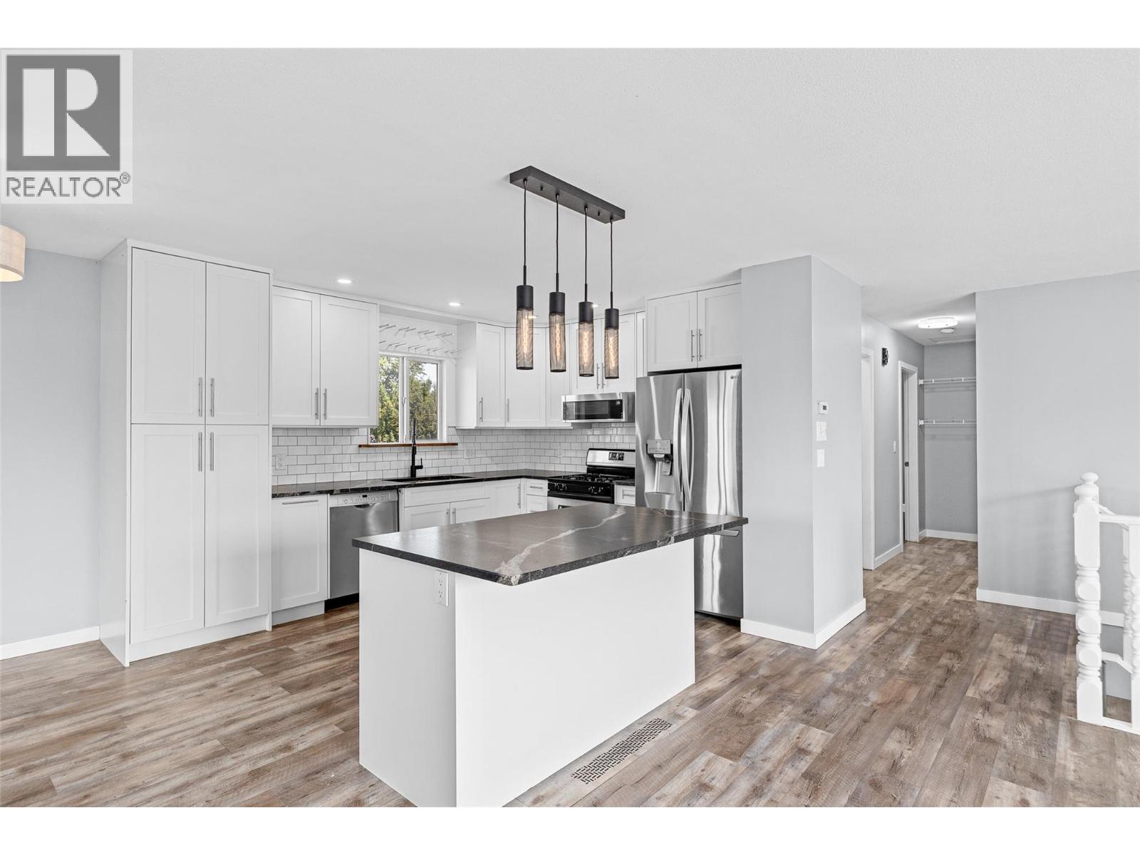 420 Hillaby Avenue, Kelowna, British Columbia  V1X 6G2 - Photo 5 - 10396142