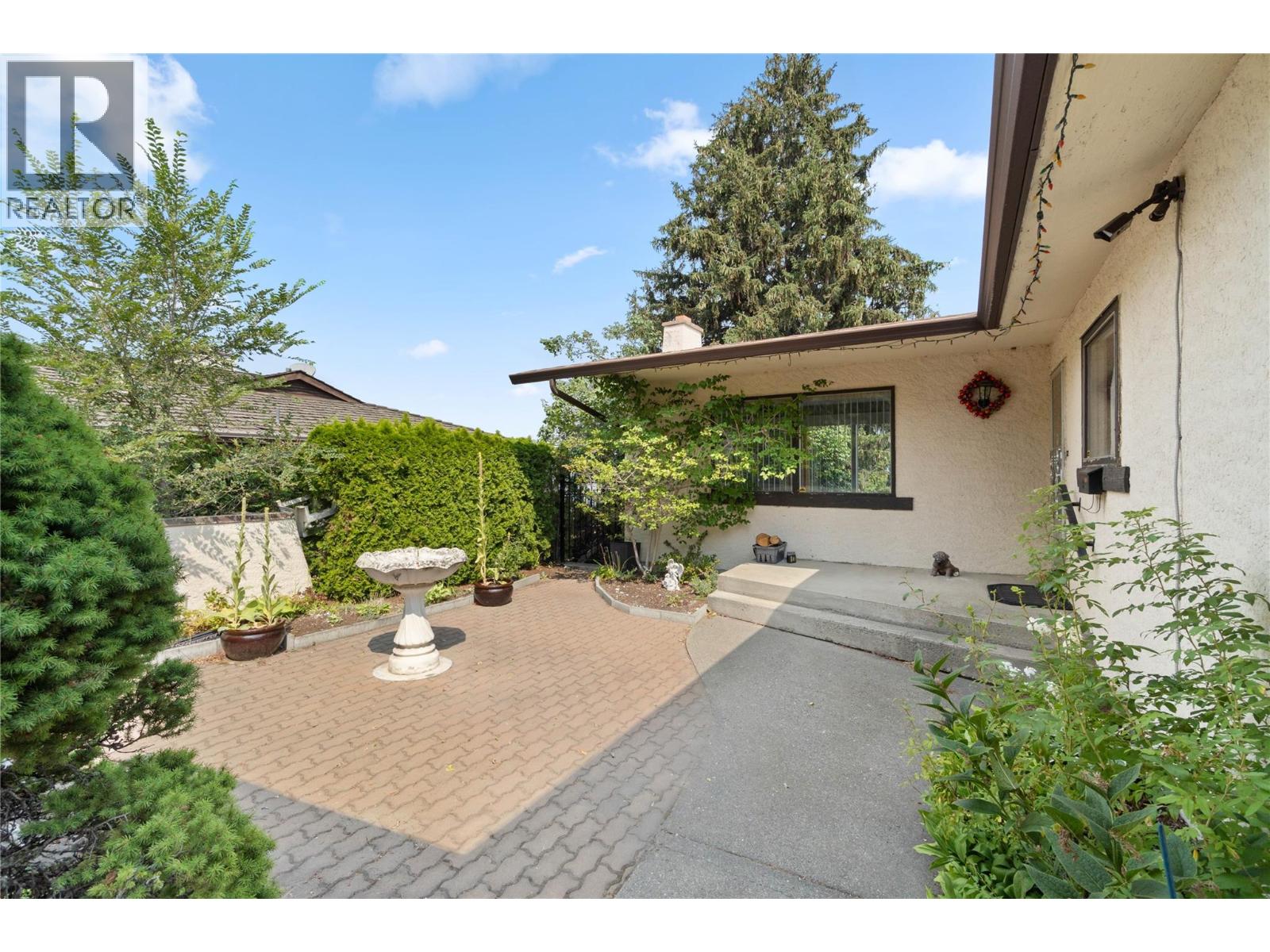 296 Gibraltar Court, Kamloops, British Columbia  V2C 1P2 - Photo 6 - 10397856
