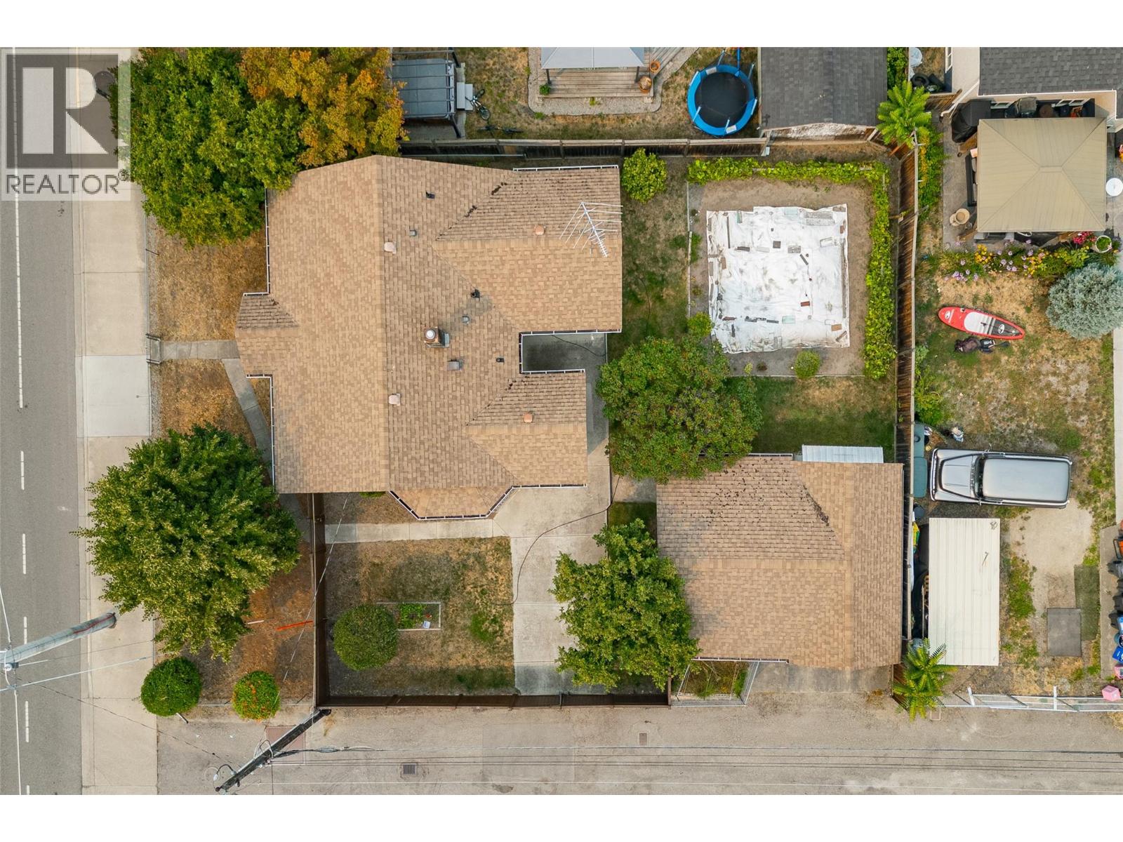 1339 Richter Street, Kelowna, British Columbia  V1Y 2L5 - Photo 2 - 10397749