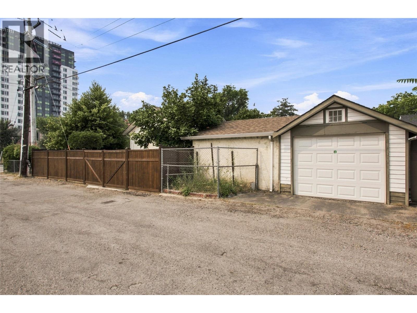 1339 Richter Street, Kelowna, British Columbia  V1Y 2L5 - Photo 30 - 10397749