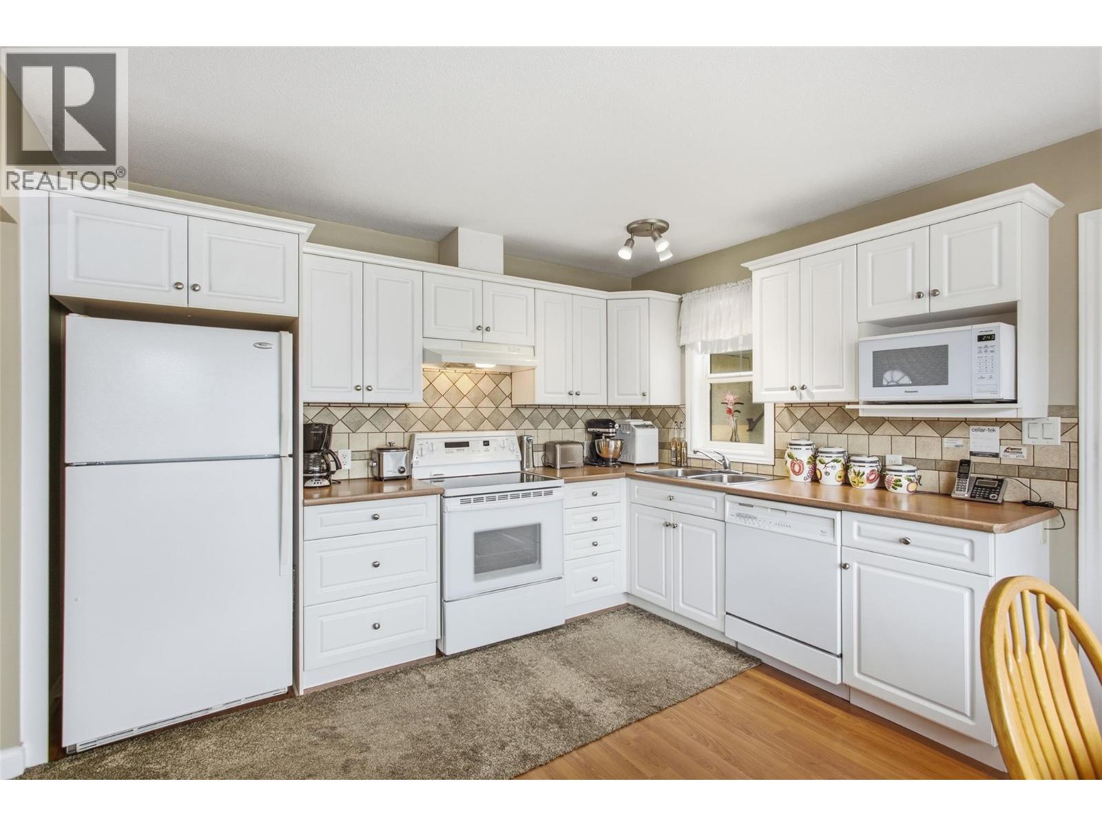 1339 Richter Street, Kelowna, British Columbia  V1Y 2L5 - Photo 5 - 10397749