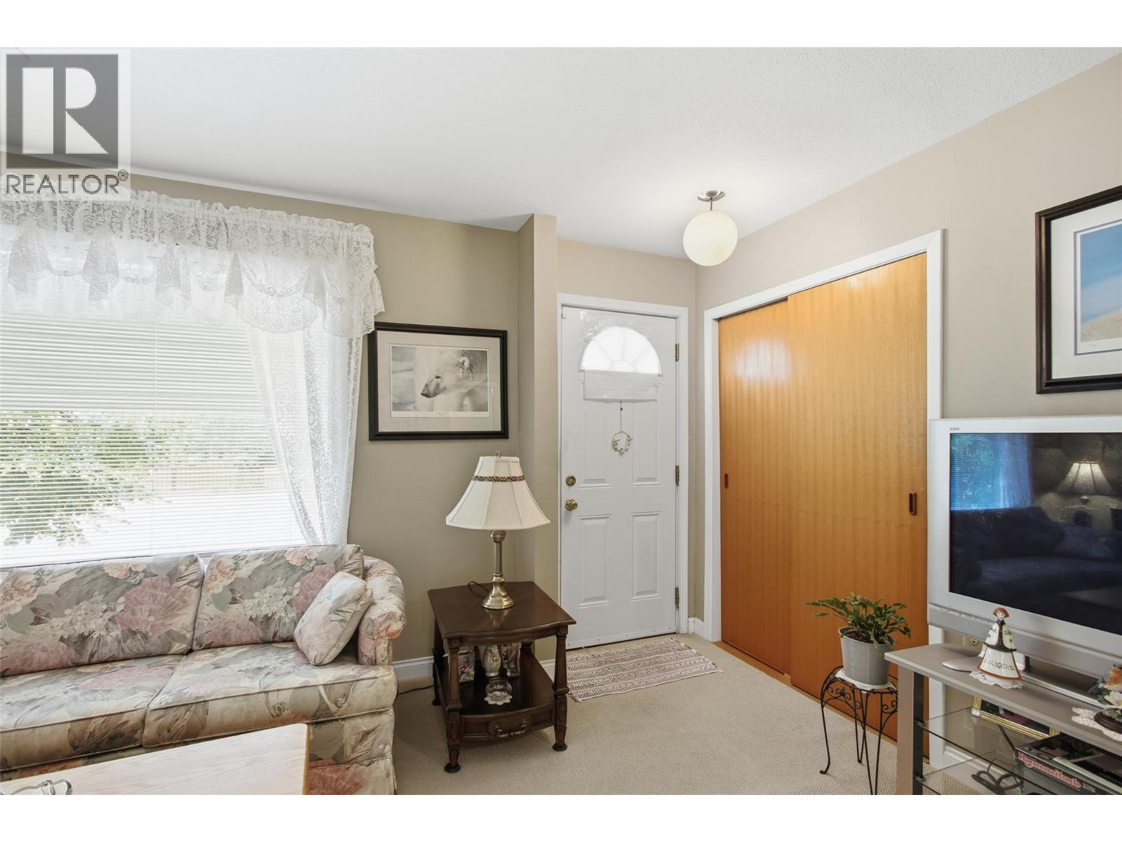 1339 Richter Street, Kelowna, British Columbia  V1Y 2L5 - Photo 6 - 10397749
