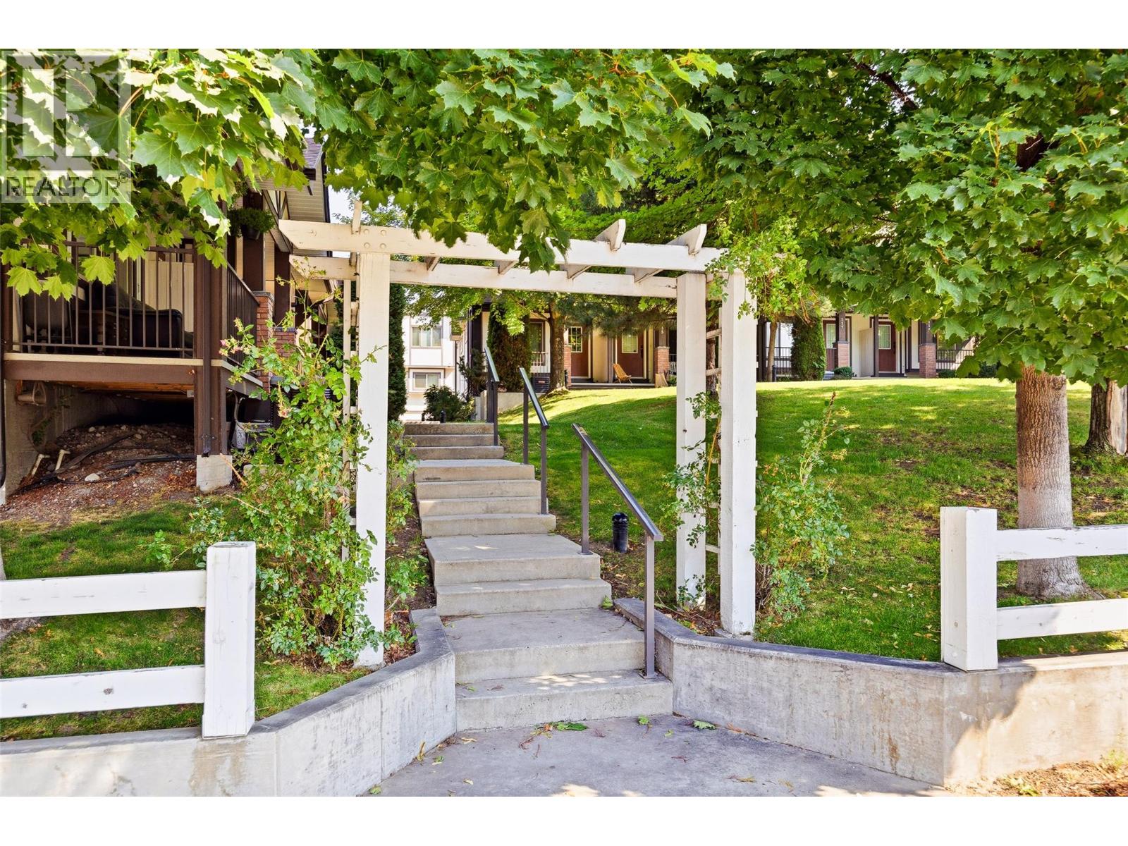1651 Lynrick Road Unit# 105, Kelowna, British Columbia  V1P 1E8 - Photo 39 - 10396566