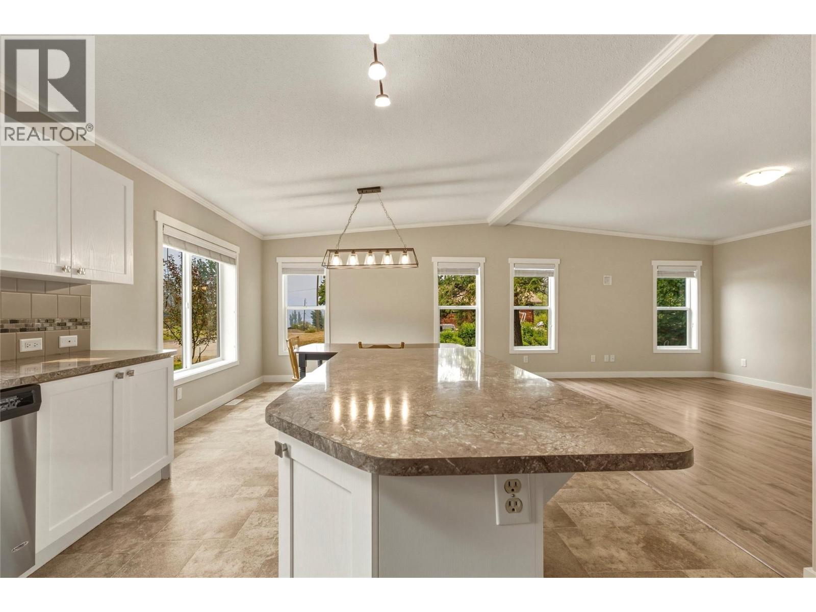 518 Willow Street, Fauquier, British Columbia  V0G 1K0 - Photo 26 - 10397571