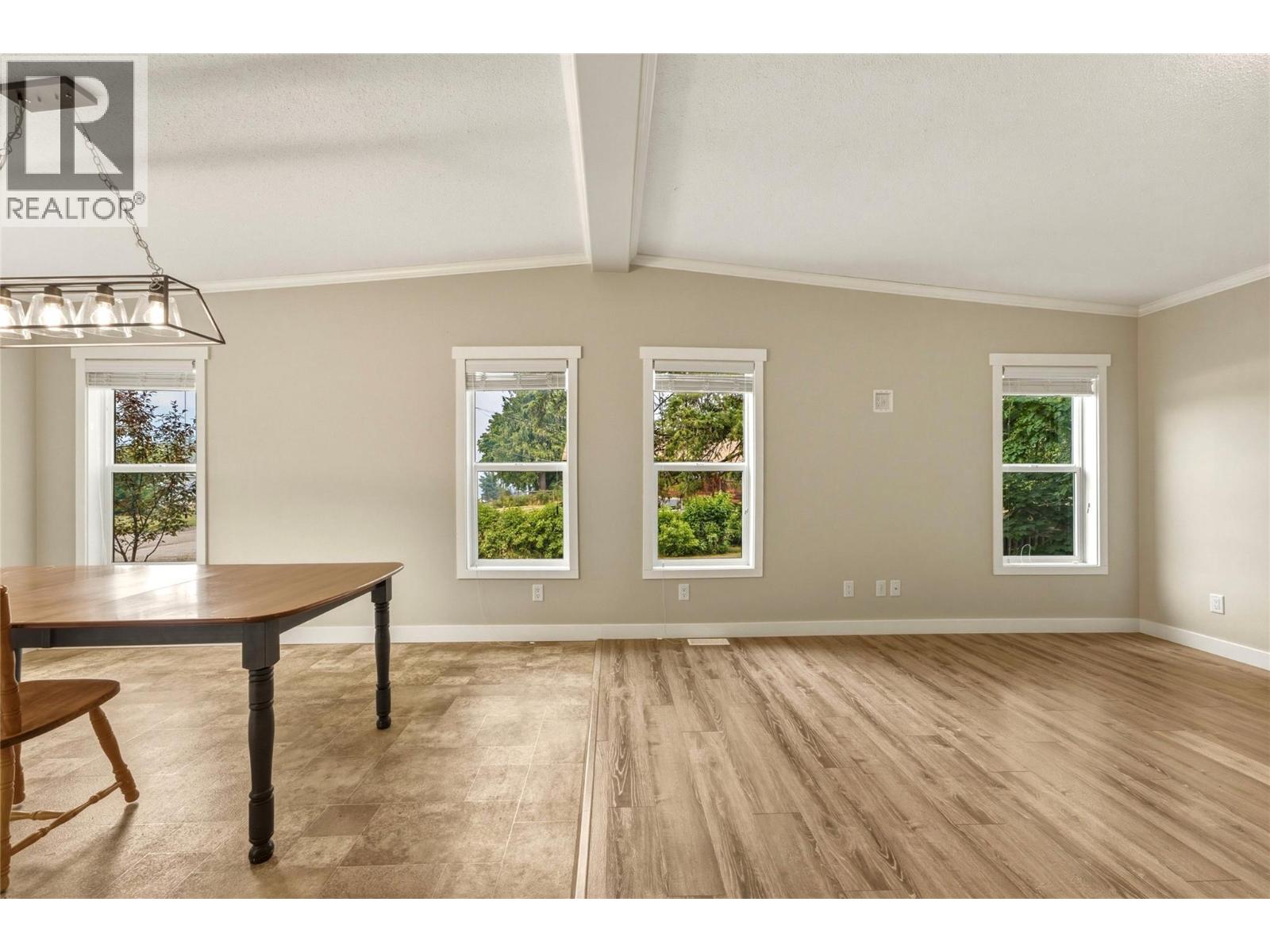 518 Willow Street, Fauquier, British Columbia  V0G 1K0 - Photo 31 - 10397571