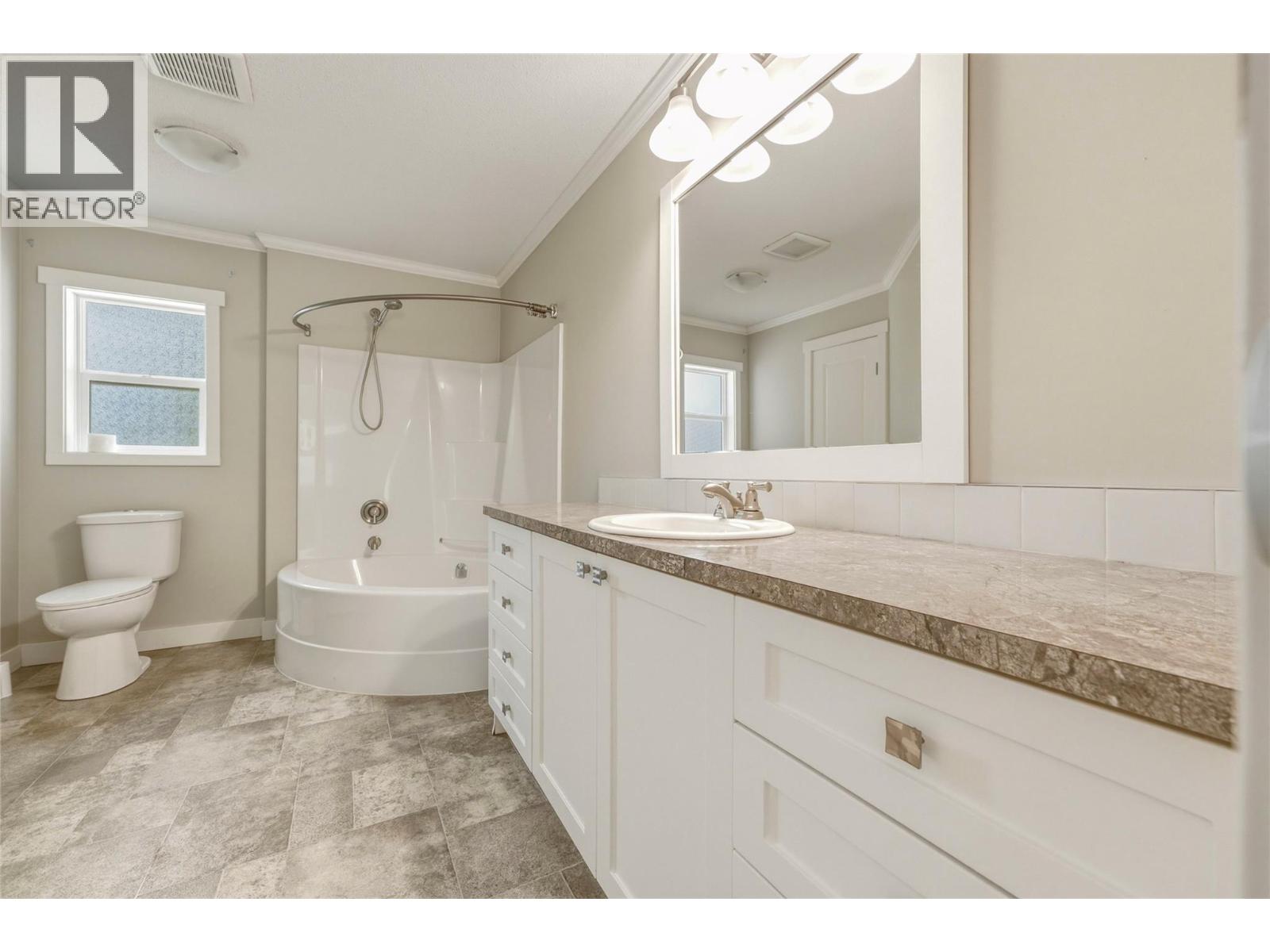 518 Willow Street, Fauquier, British Columbia  V0G 1K0 - Photo 44 - 10397571