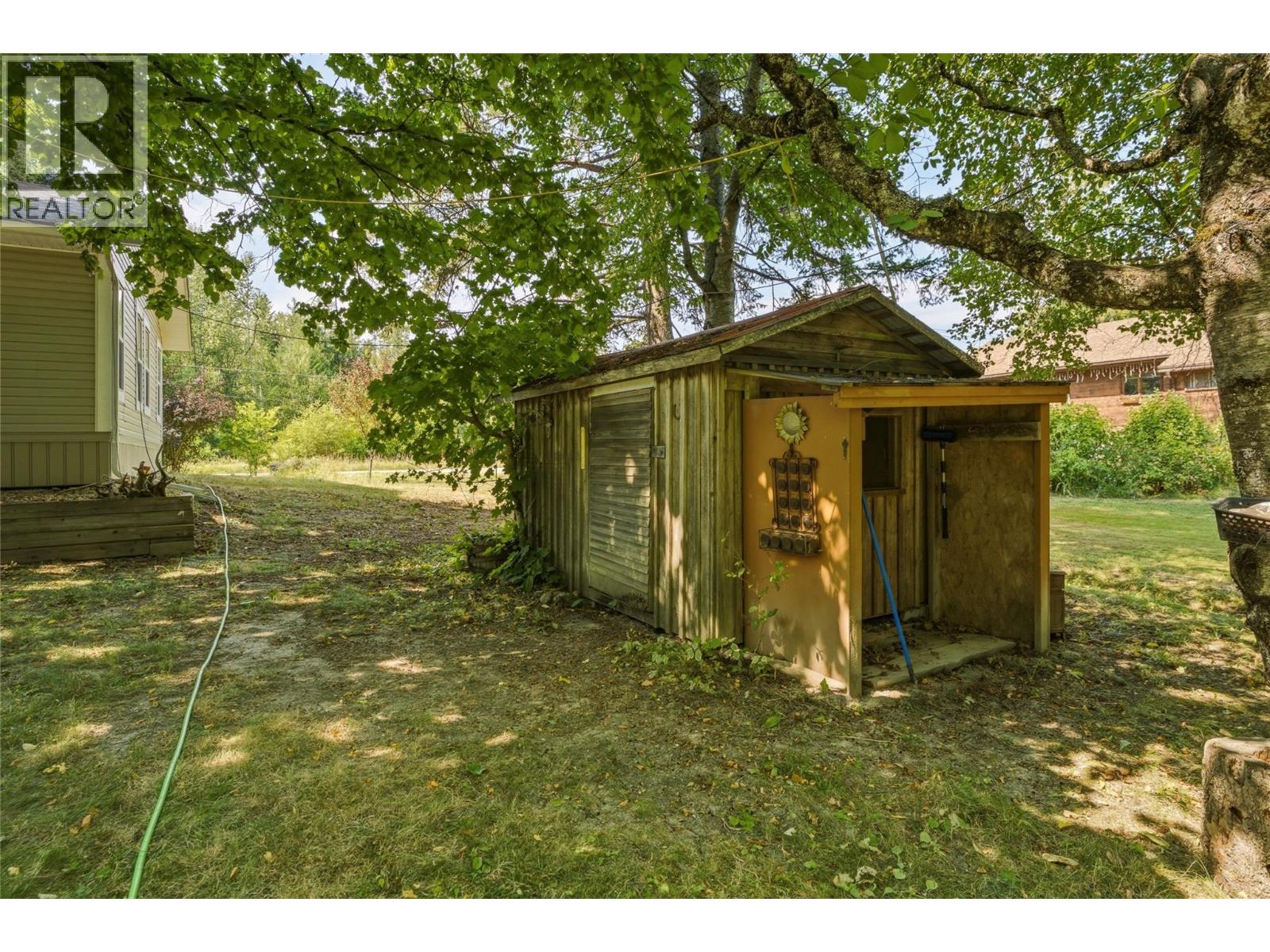 518 Willow Street, Fauquier, British Columbia  V0G 1K0 - Photo 75 - 10397571