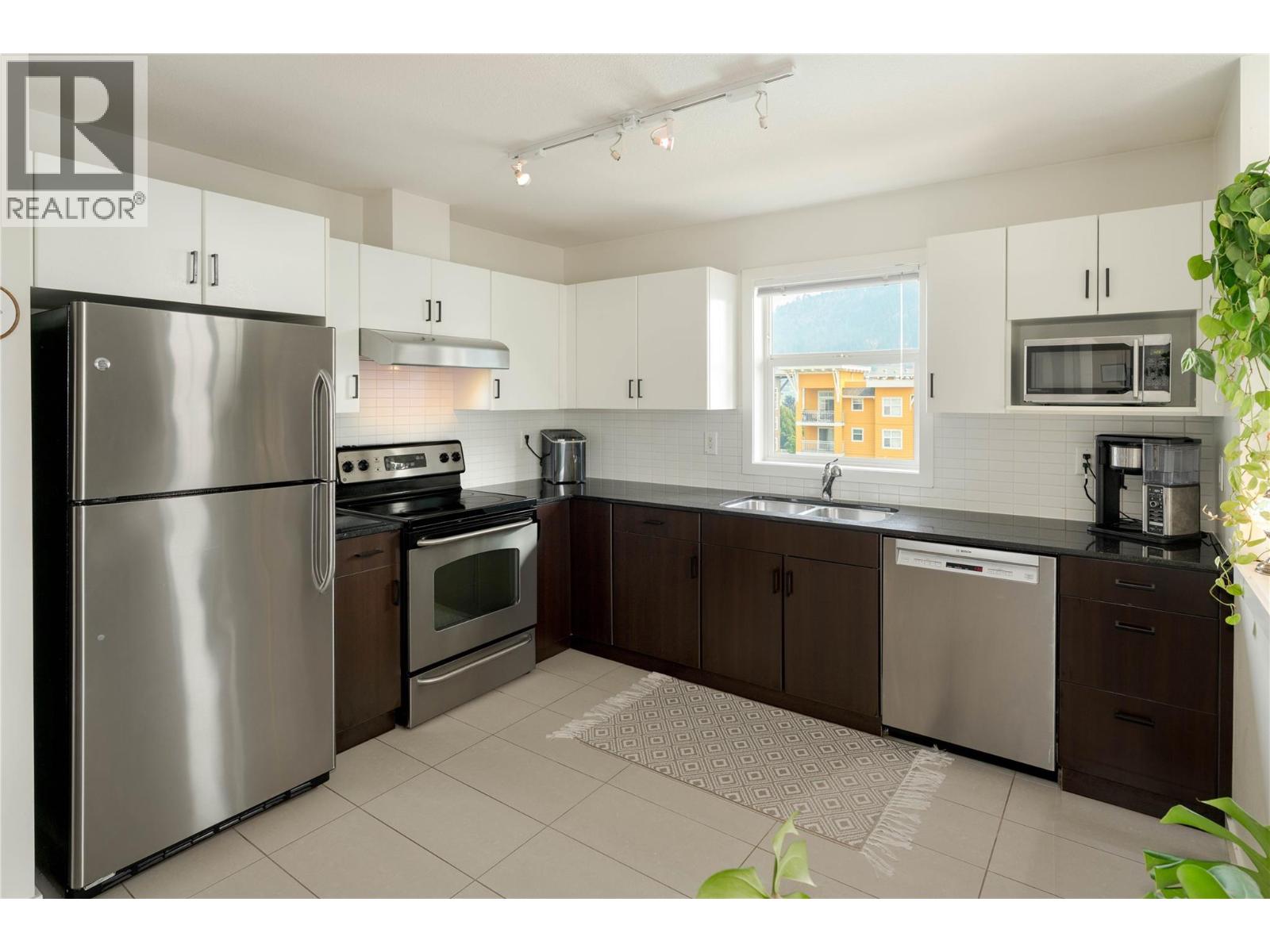 551 Yates Road Unit# 405, Kelowna, British Columbia  V1V 2V1 - Photo 3 - 10397073