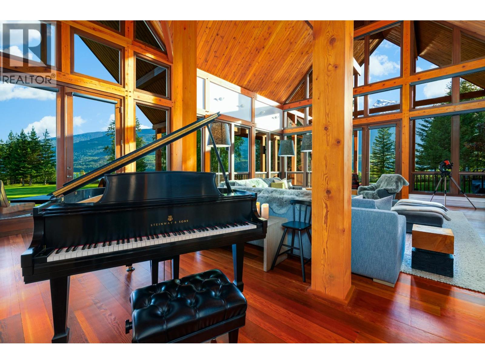 4785 Airport Way, Revelstoke, British Columbia  V0E 2S3 - Photo 12 - 10396289