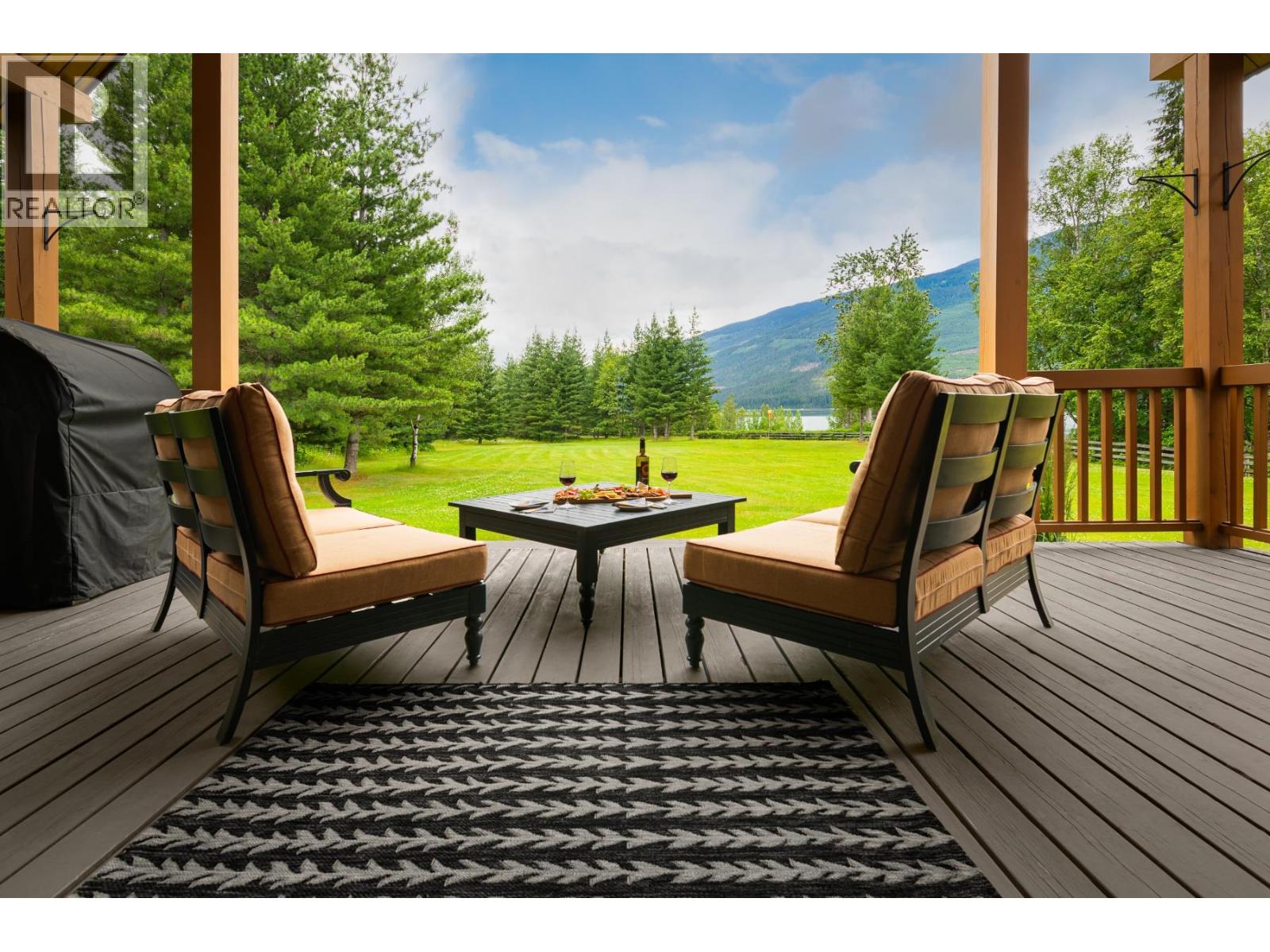 4785 Airport Way, Revelstoke, British Columbia  V0E 2S3 - Photo 13 - 10396289