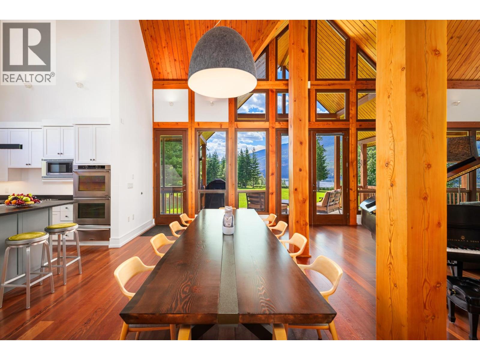 4785 Airport Way, Revelstoke, British Columbia  V0E 2S3 - Photo 14 - 10396289