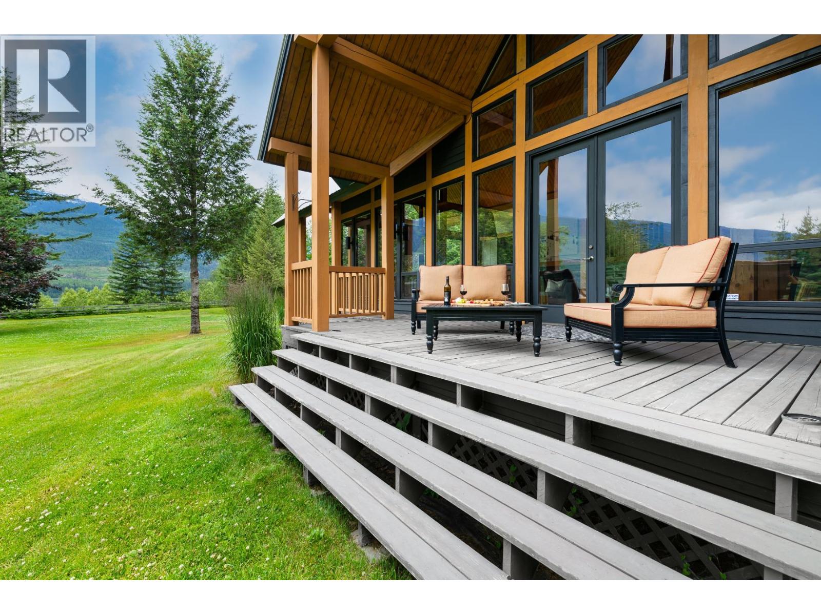 4785 Airport Way, Revelstoke, British Columbia  V0E 2S3 - Photo 20 - 10396289