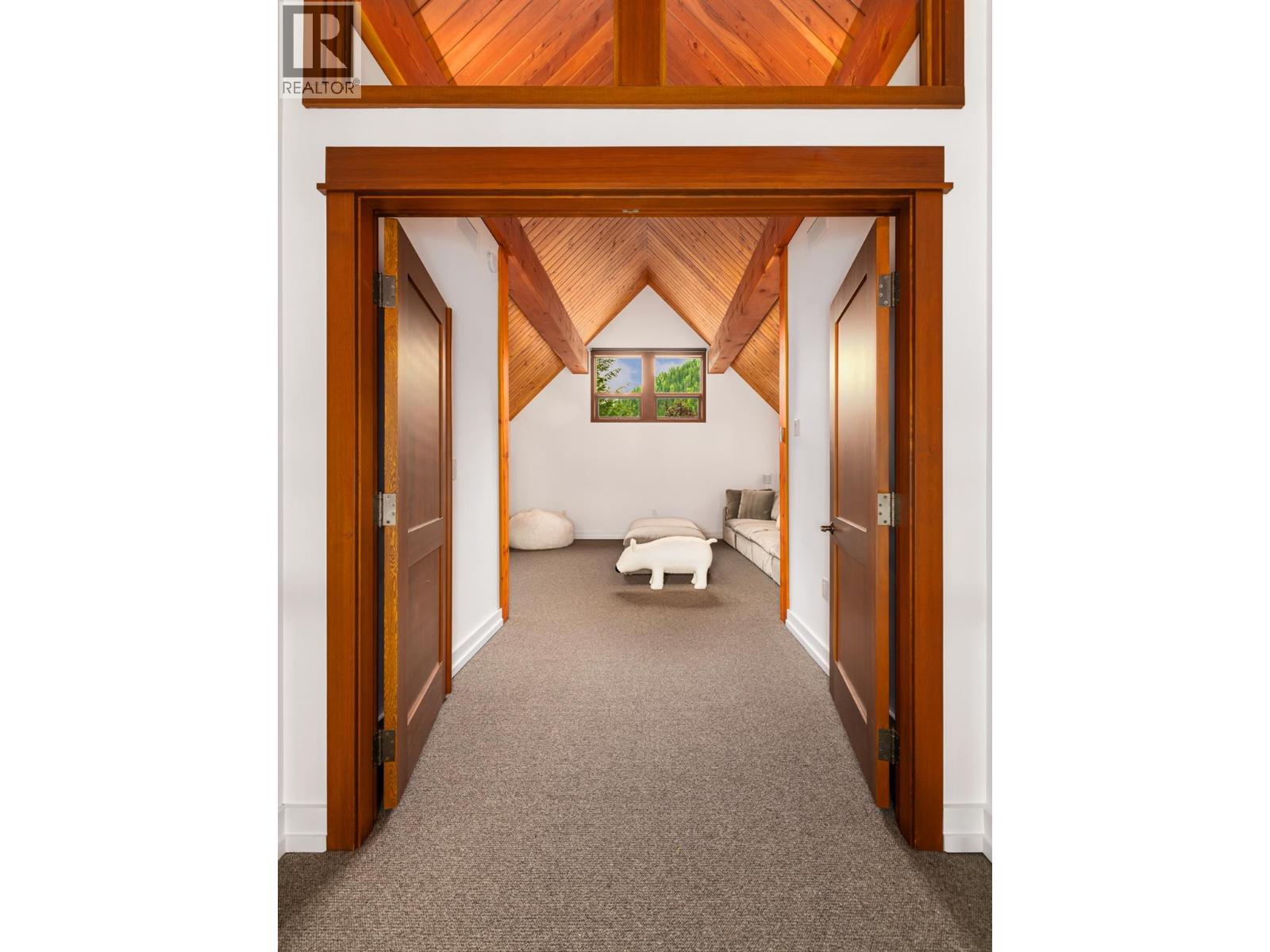 4785 Airport Way, Revelstoke, British Columbia  V0E 2S3 - Photo 33 - 10396289