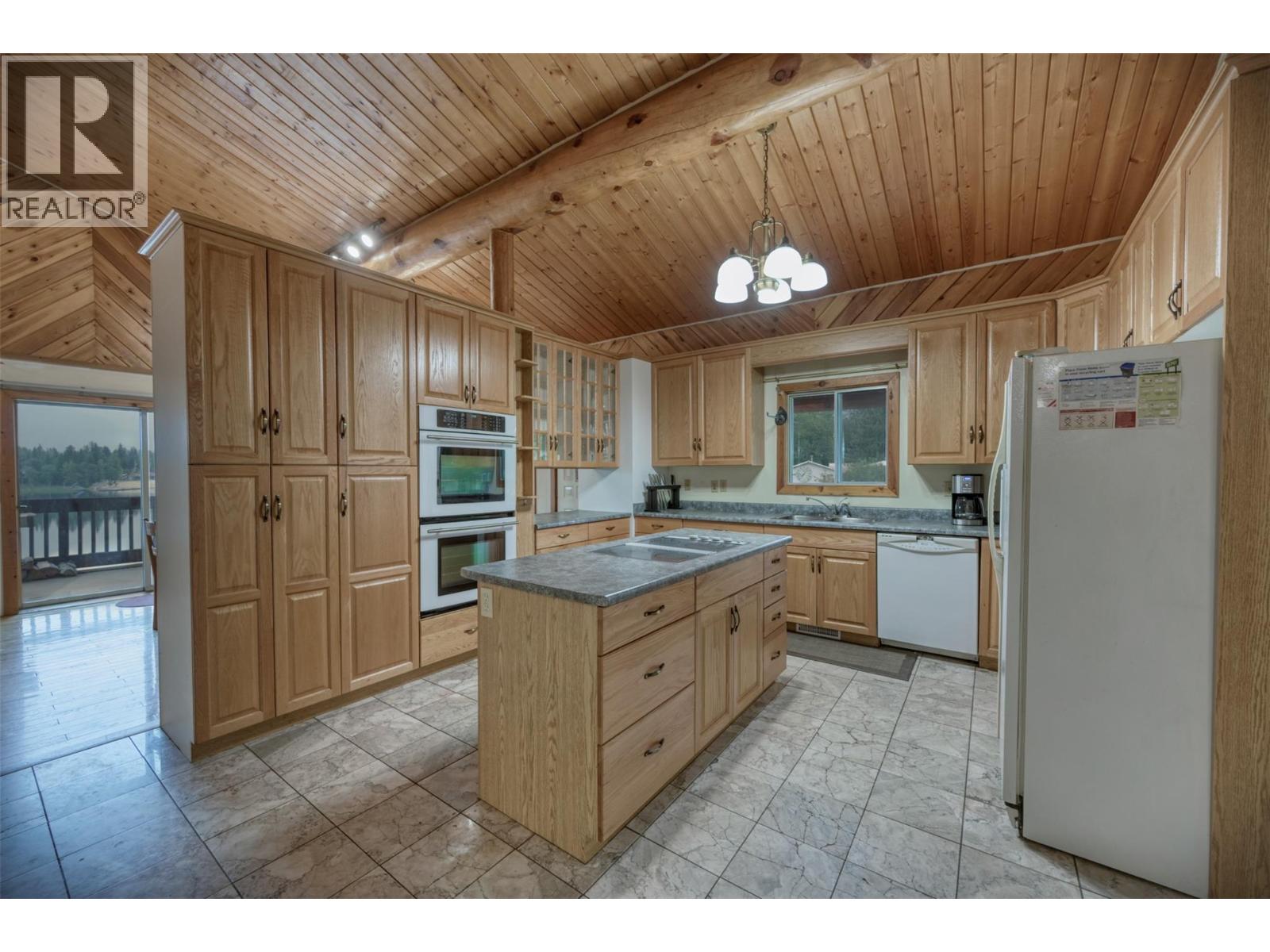 906 Harrwood Drive, Blue River, British Columbia  V0E 1J0 - Photo 11 - 10396278