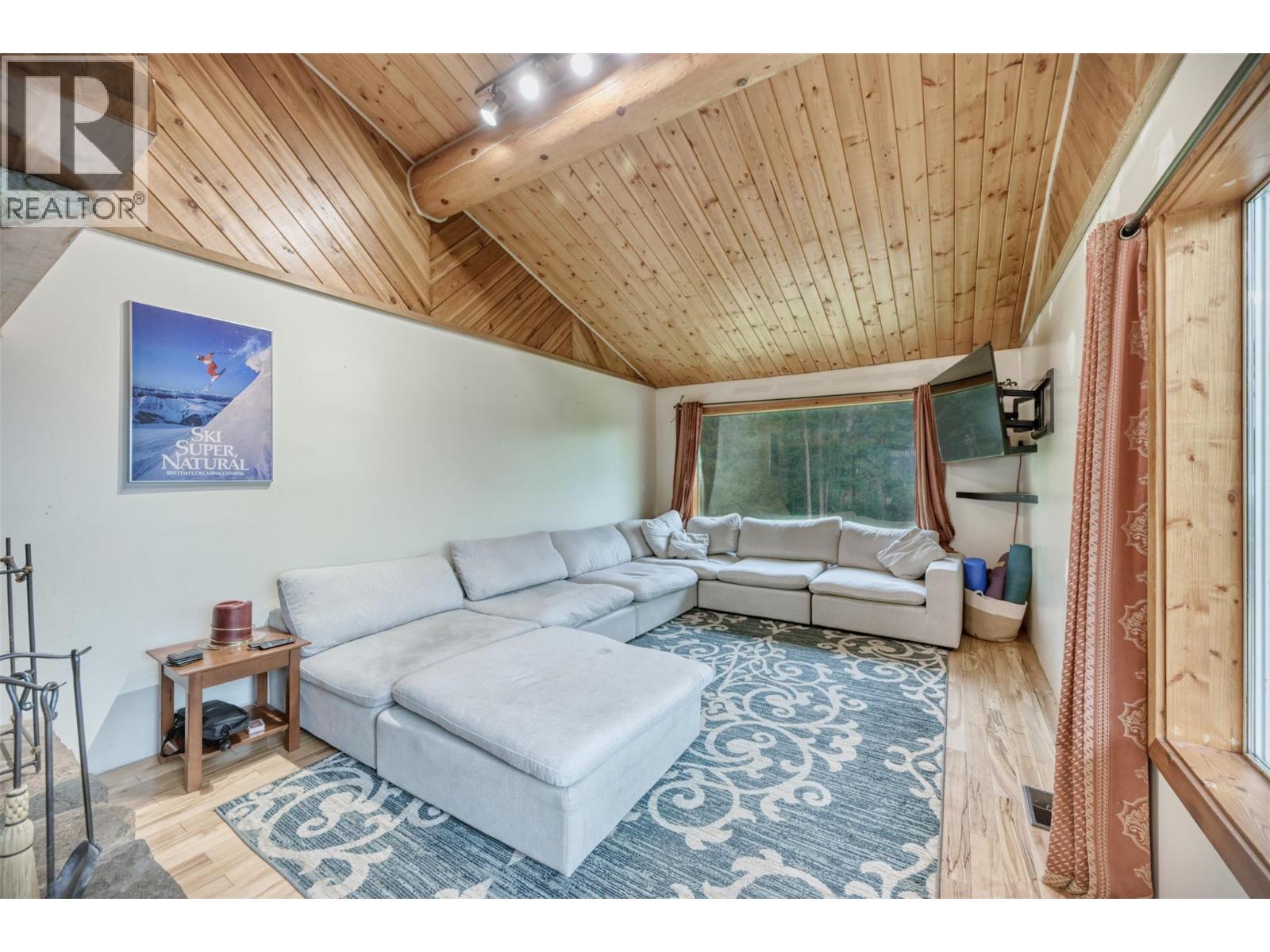 906 Harrwood Drive, Blue River, British Columbia  V0E 1J0 - Photo 14 - 10396278