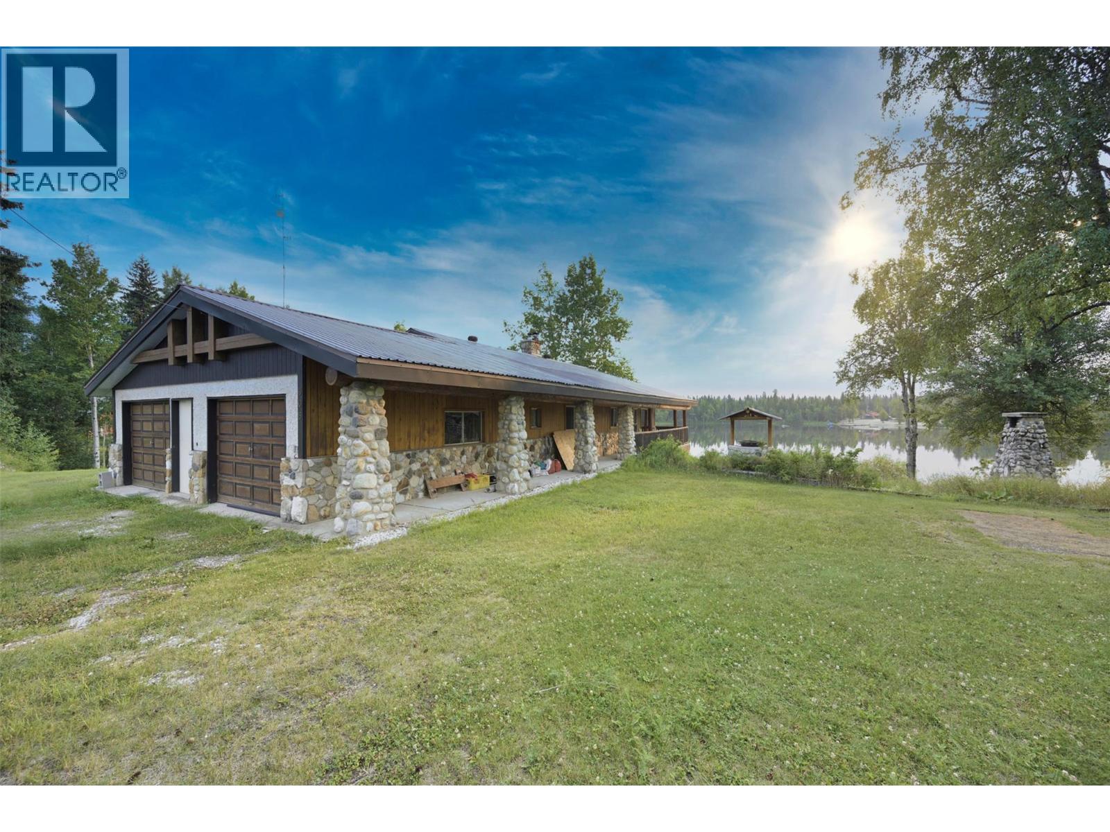 906 Harrwood Drive, Blue River, British Columbia  V0E 1J0 - Photo 18 - 10396278