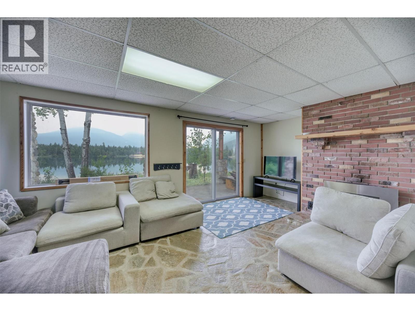 906 Harrwood Drive, Blue River, British Columbia  V0E 1J0 - Photo 21 - 10396278