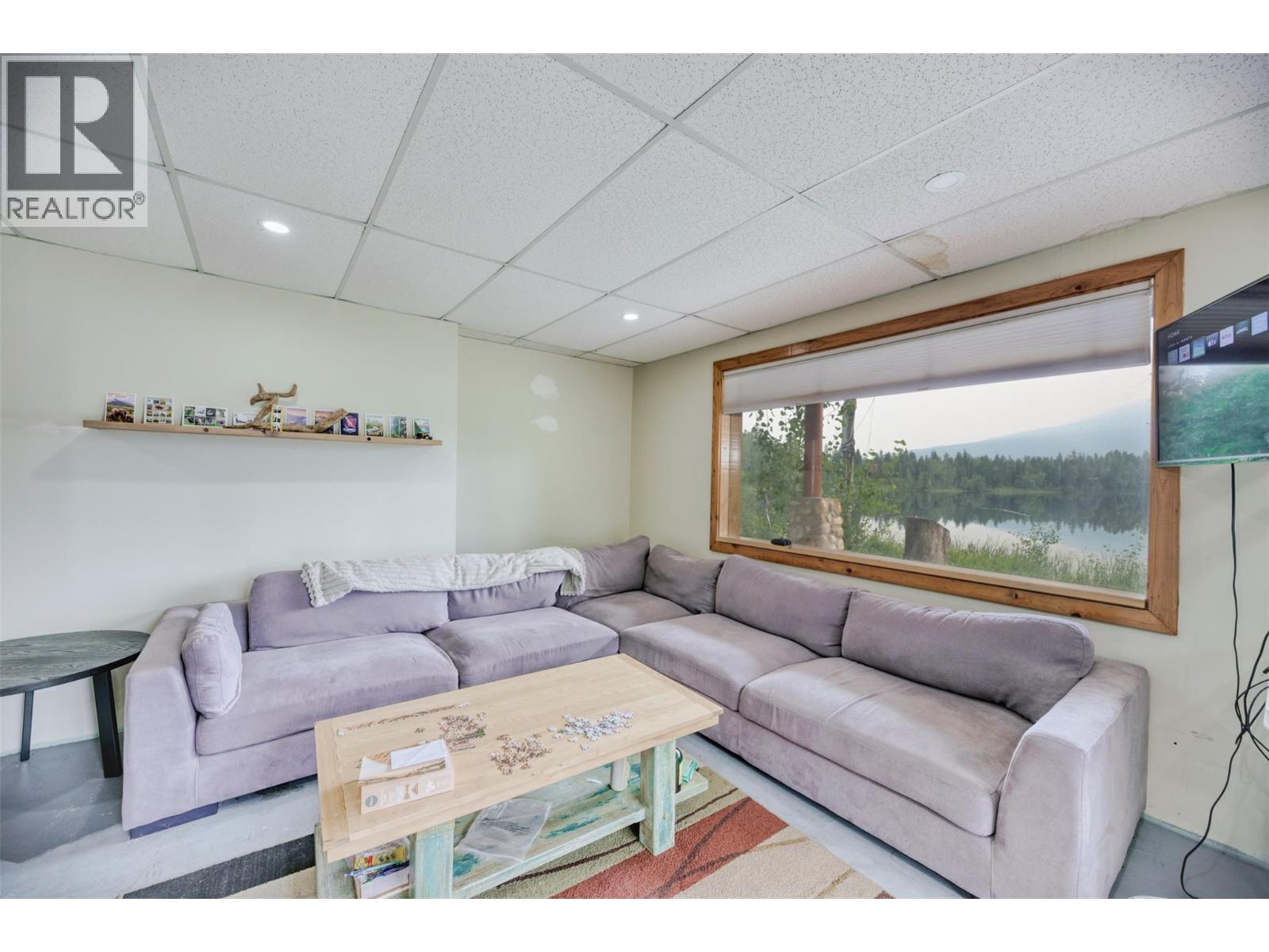 906 Harrwood Drive, Blue River, British Columbia  V0E 1J0 - Photo 26 - 10396278