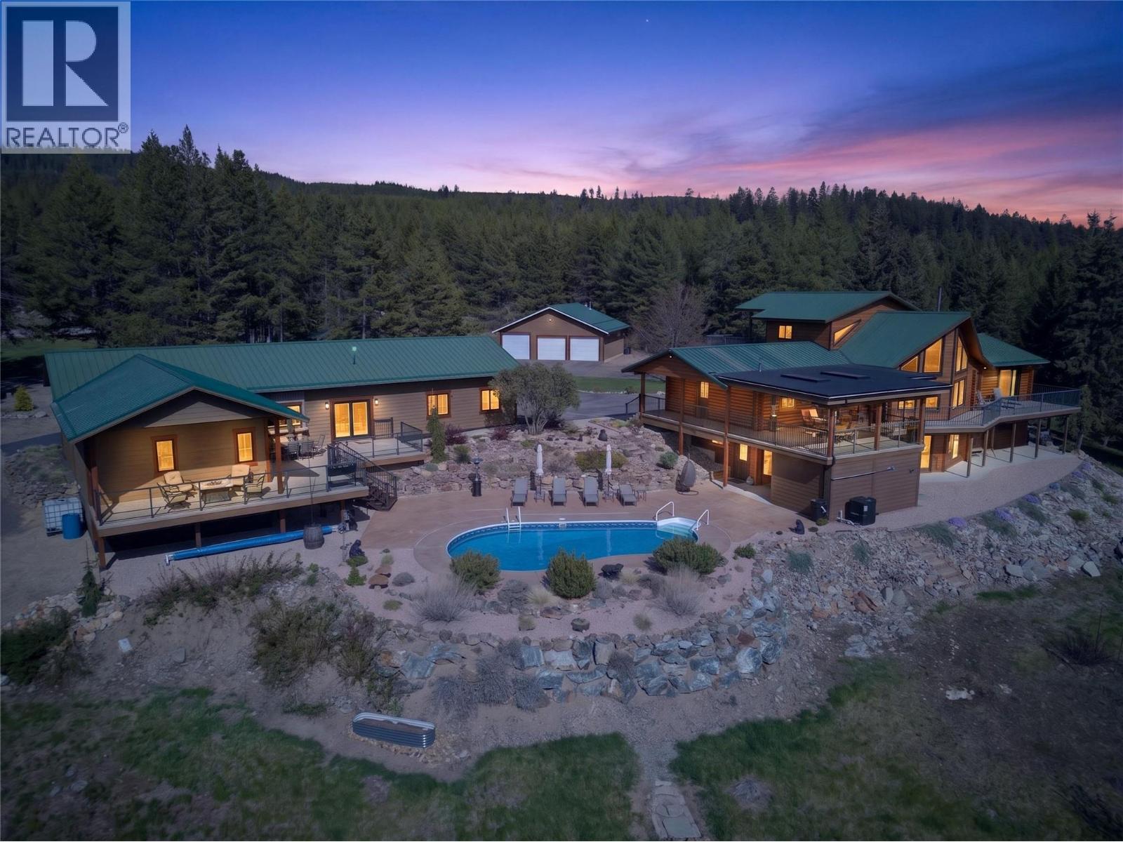 7319 Trapper Court, Kelowna, British Columbia  V1P 1H7 - Photo 2 - 10397539