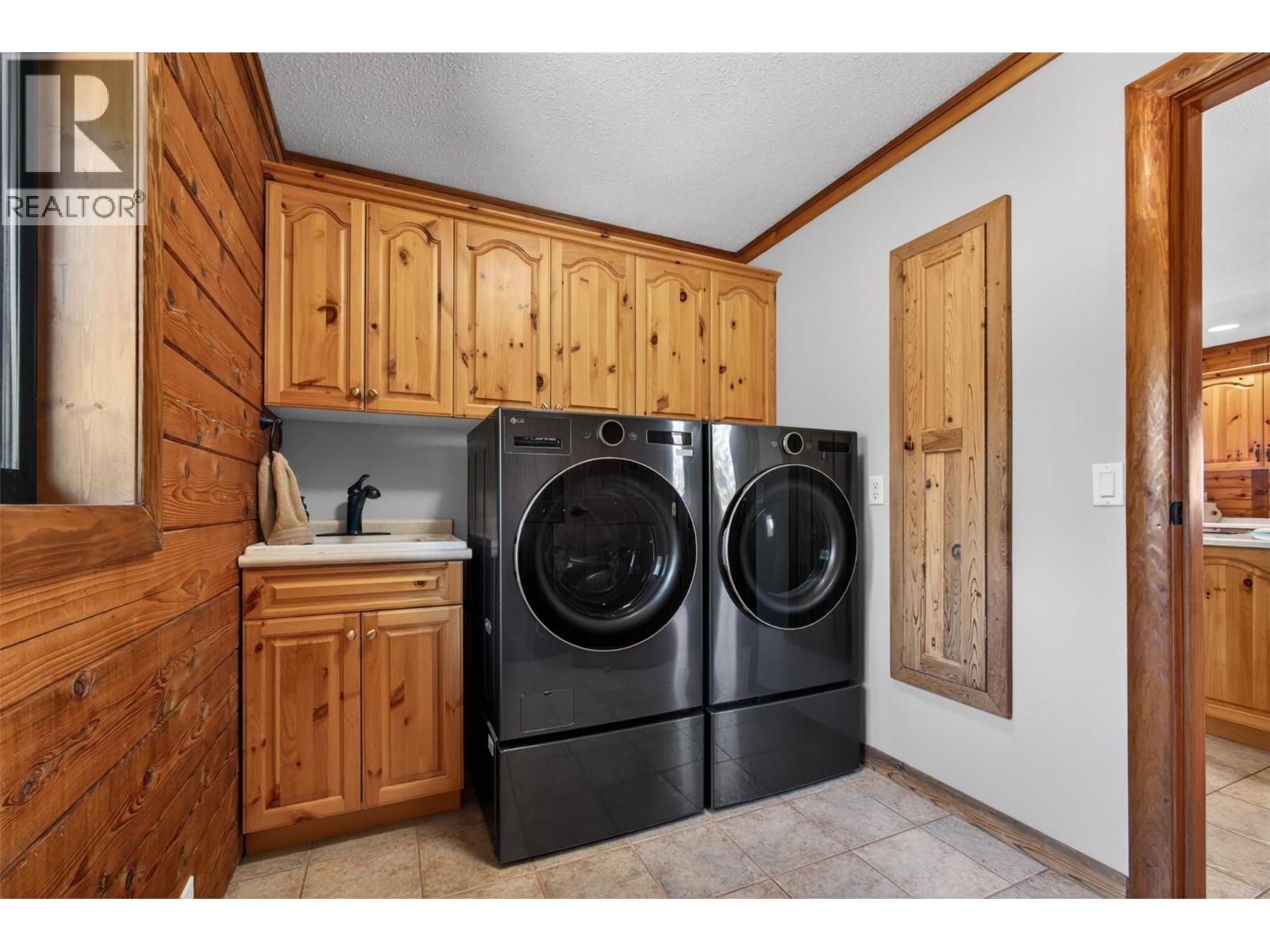 7319 Trapper Court, Kelowna, British Columbia  V1P 1H7 - Photo 36 - 10397539