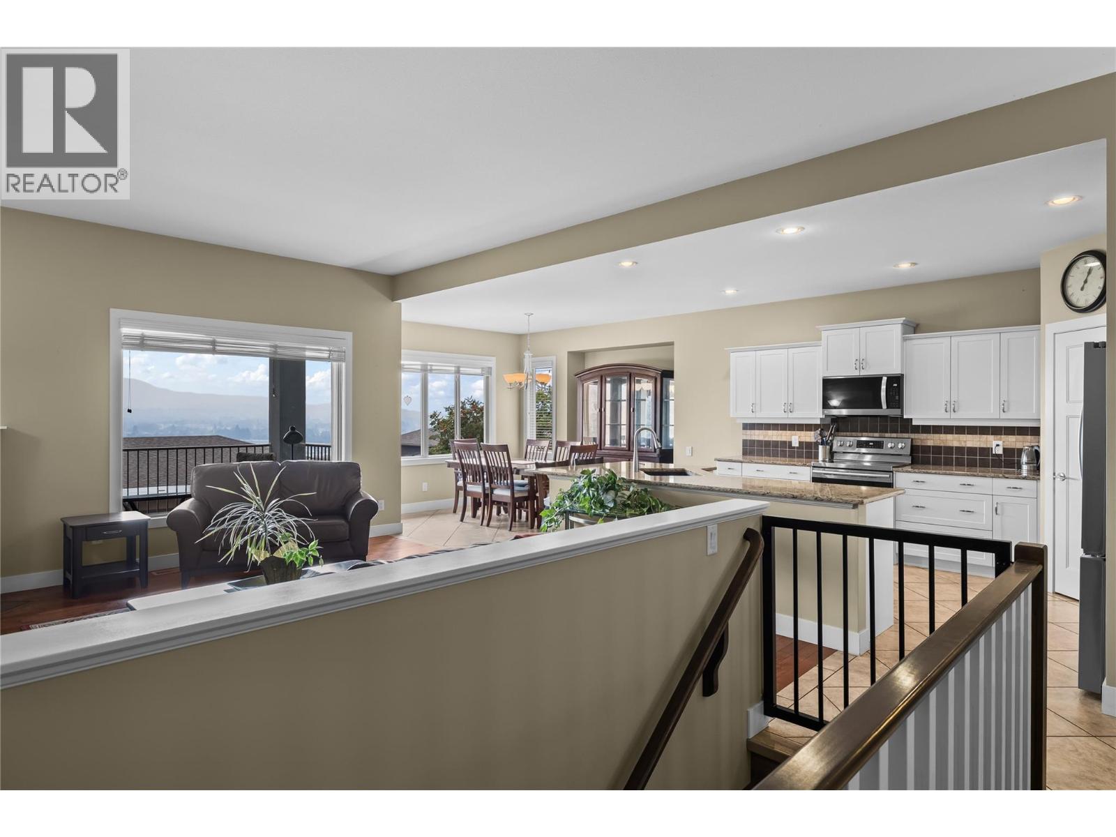 2421 Glacier Court Unit# 2, Kelowna, British Columbia  V1V 3A6 - Photo 2 - 10391052