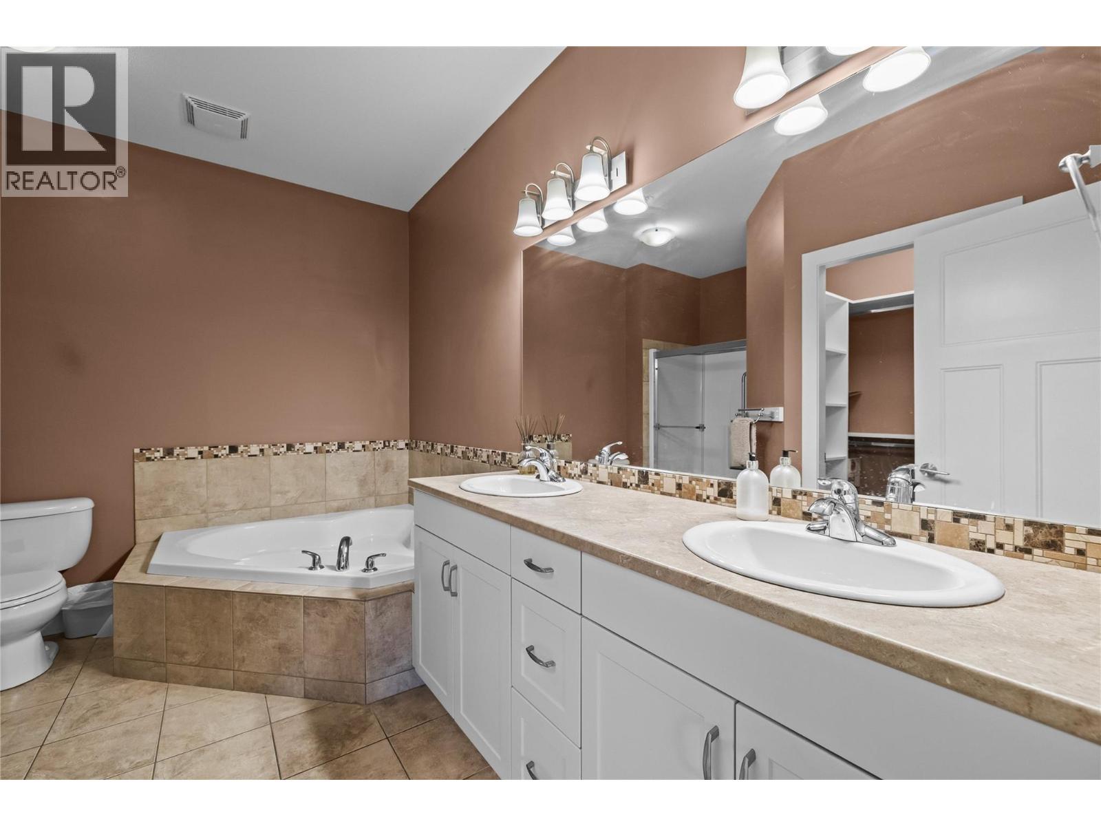 2421 Glacier Court Unit# 2, Kelowna, British Columbia  V1V 3A6 - Photo 20 - 10391052