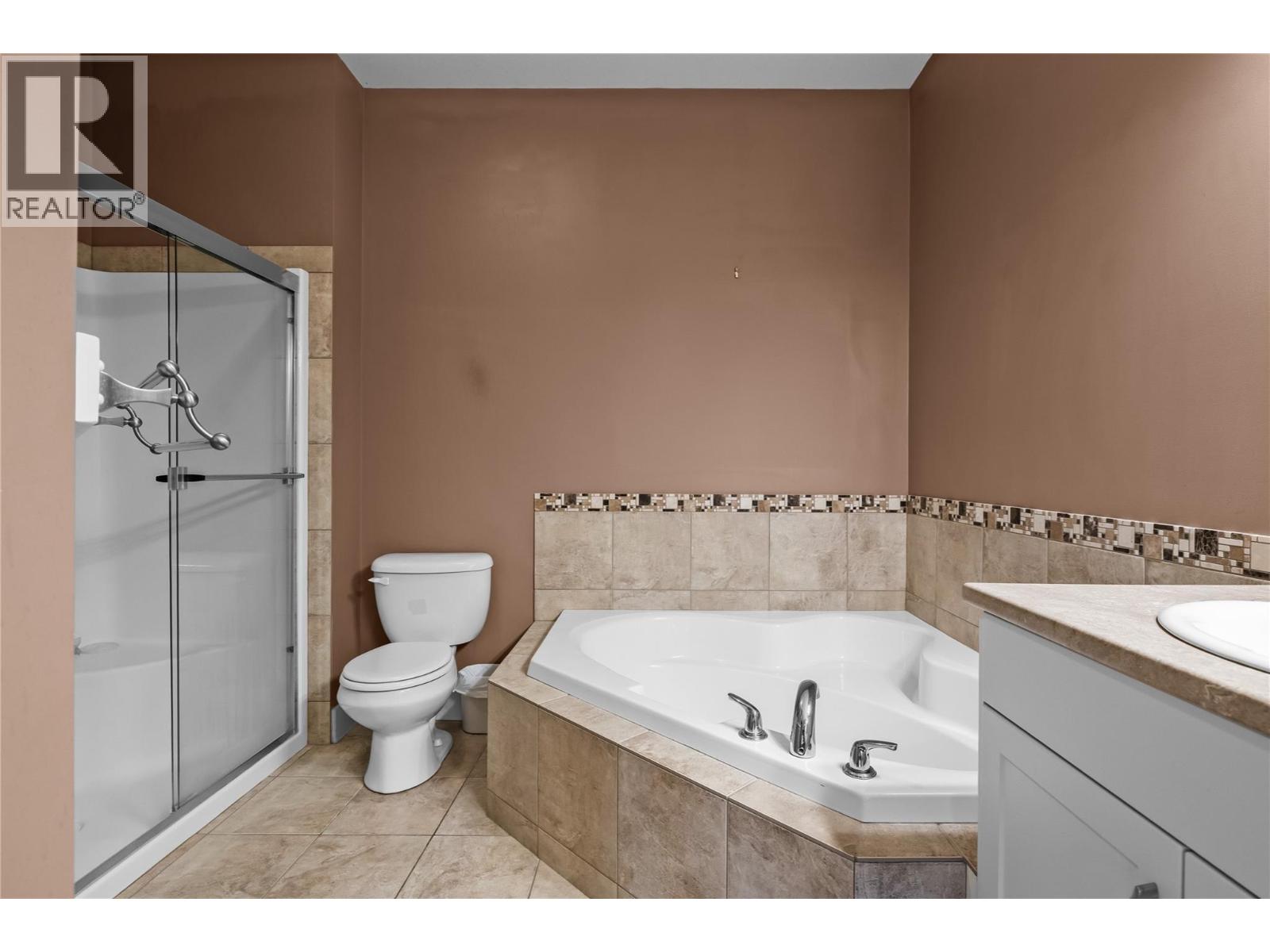 2421 Glacier Court Unit# 2, Kelowna, British Columbia  V1V 3A6 - Photo 21 - 10391052
