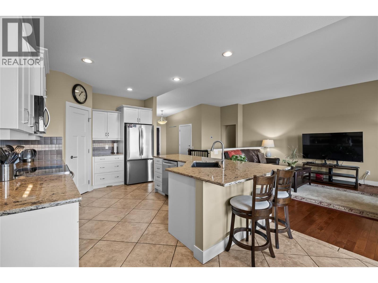 2421 Glacier Court Unit# 2, Kelowna, British Columbia  V1V 3A6 - Photo 7 - 10391052