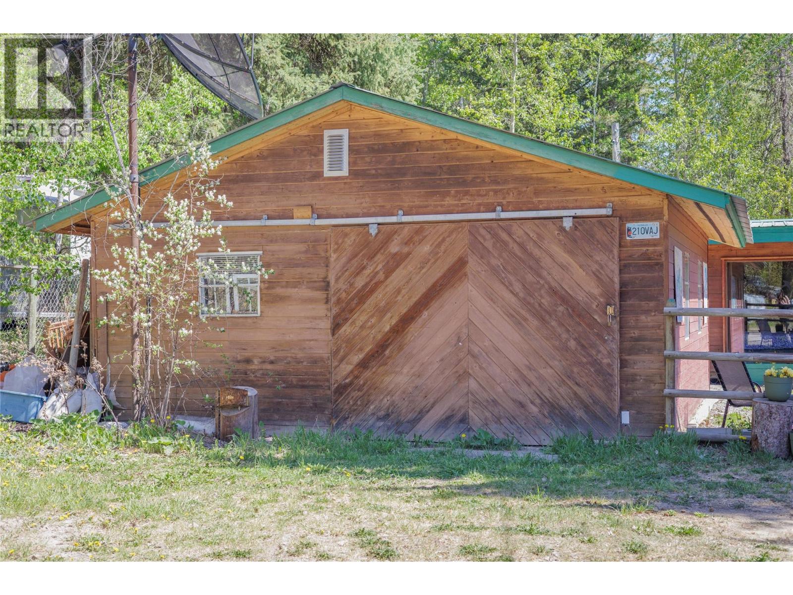 2572 Stoney Drive, Kamloops, British Columbia  V2H 1P1 - Photo 49 - 10397858