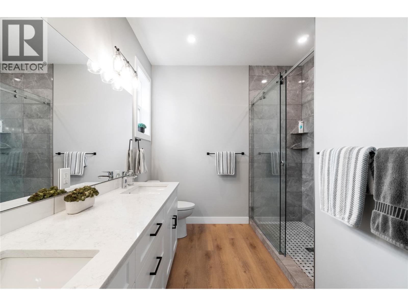 1330 10 Street Sw Unit# 16, Salmon Arm, British Columbia  V1E 0E4 - Photo 17 - 10397878