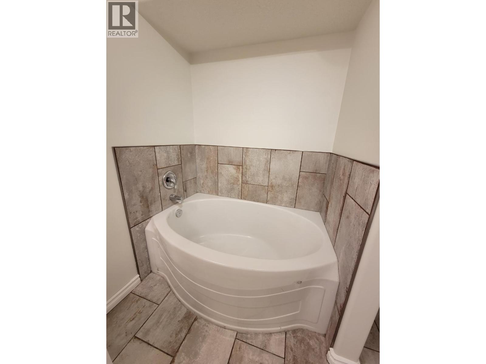 6708 Currier Road, Chetwynd, British Columbia  V0C 1J0 - Photo 17 - 10397857