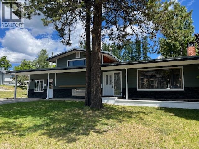 325 4th Avenue, Kimberley, British Columbia  V1A 2Z2 - Photo 1 - 10397835