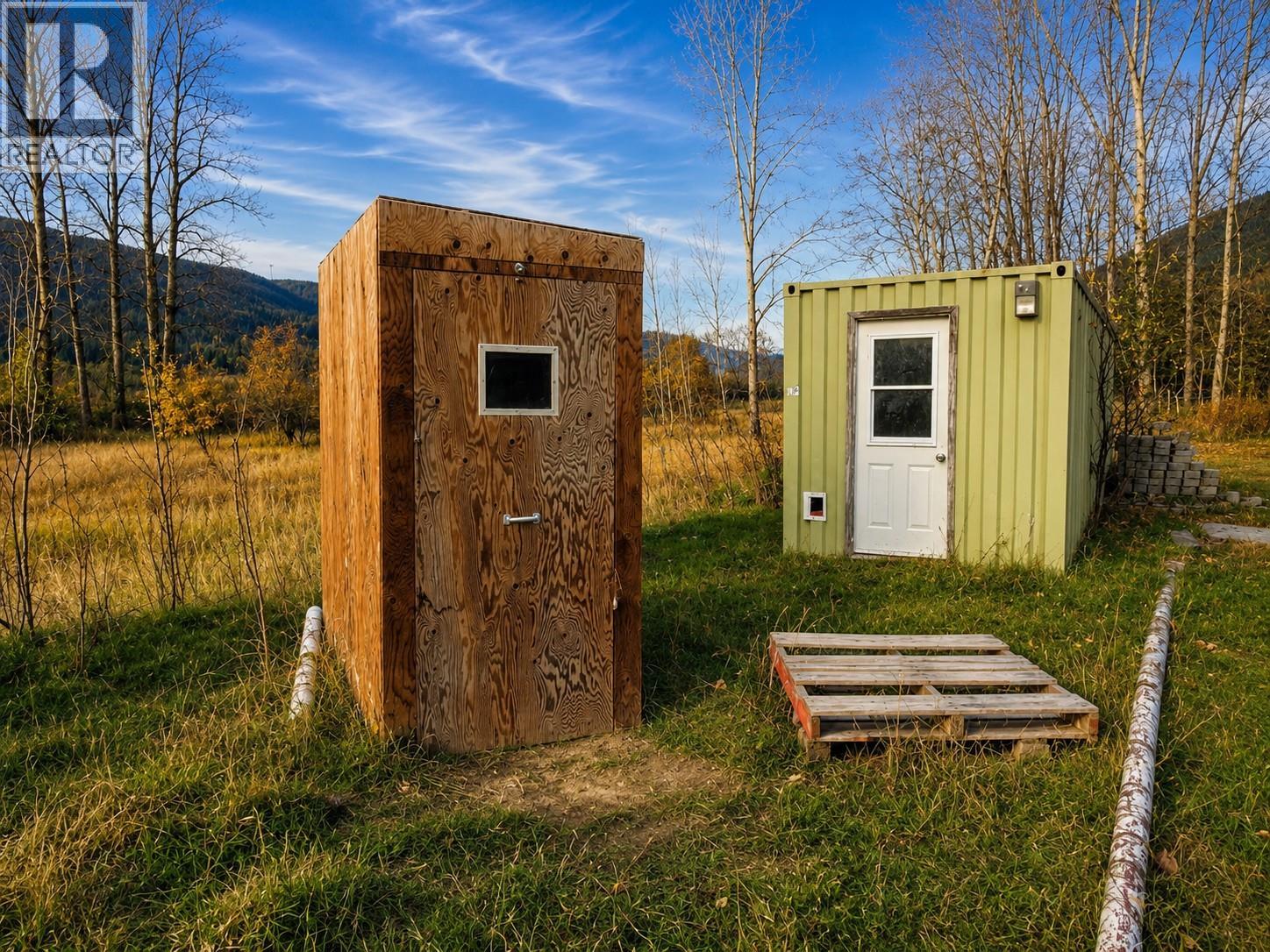 110 Parsons Road, Mara, British Columbia  V0E 2K0 - Photo 17 - 10397887