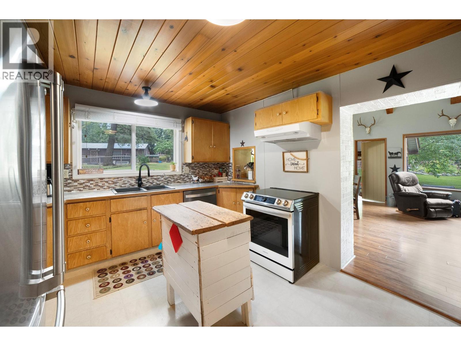 5724 Crystal Road, Kitchener, British Columbia  V0B 1W1 - Photo 8 - 10397574