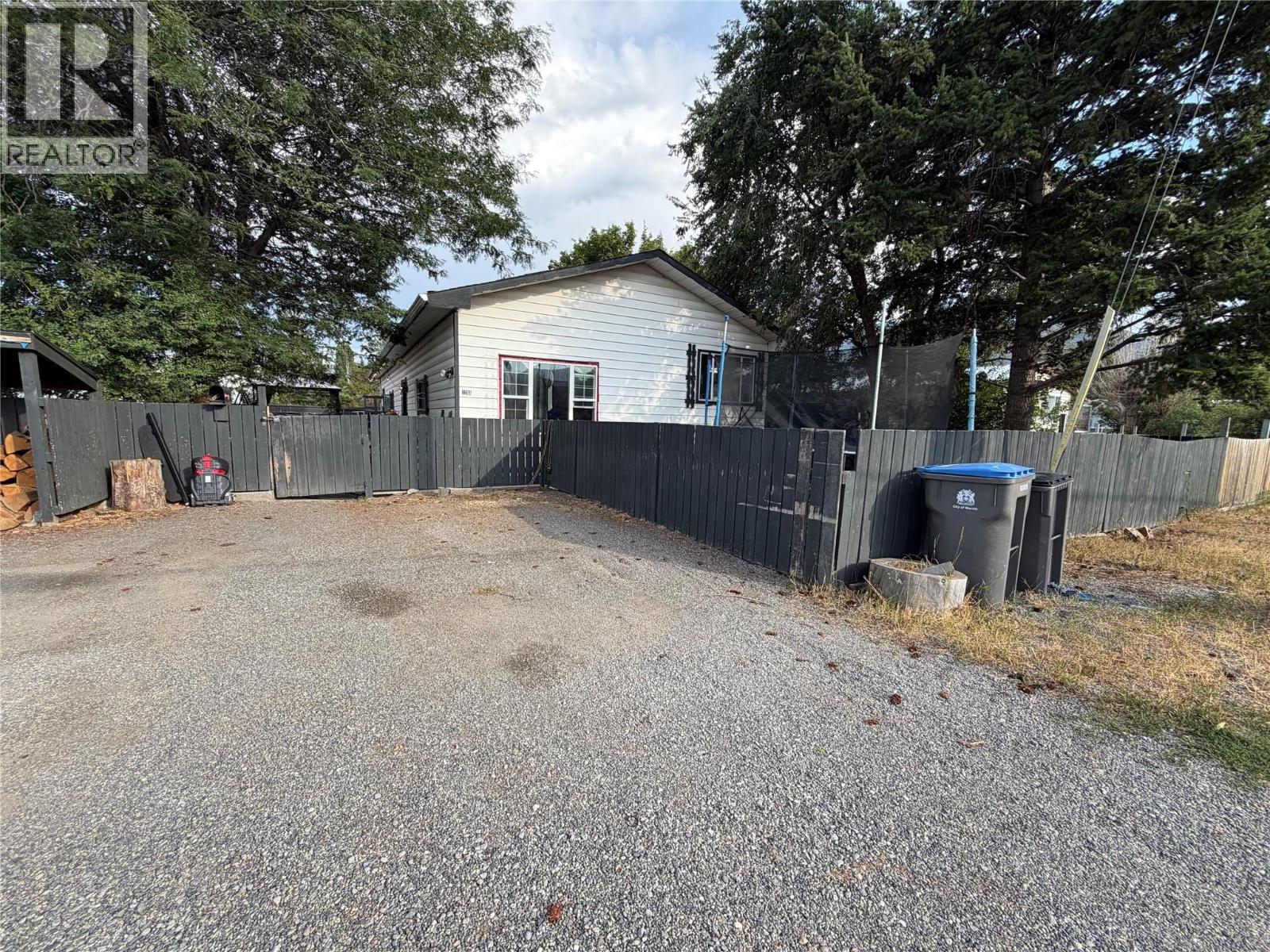1288 Douglas Street, Merritt, British Columbia  V1K 1C9 - Photo 1 - 10397893