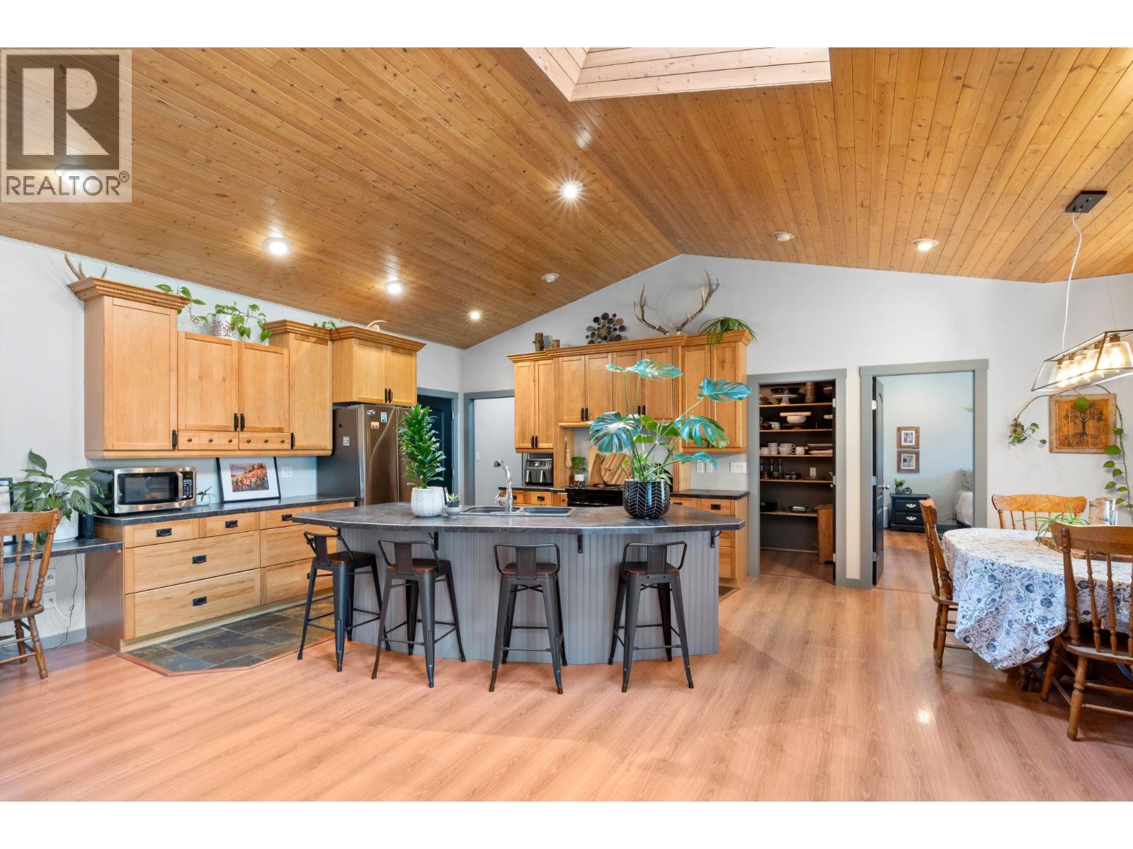 559 Mclean Road, Barriere, British Columbia  V0E 1E0 - Photo 10 - 10397906