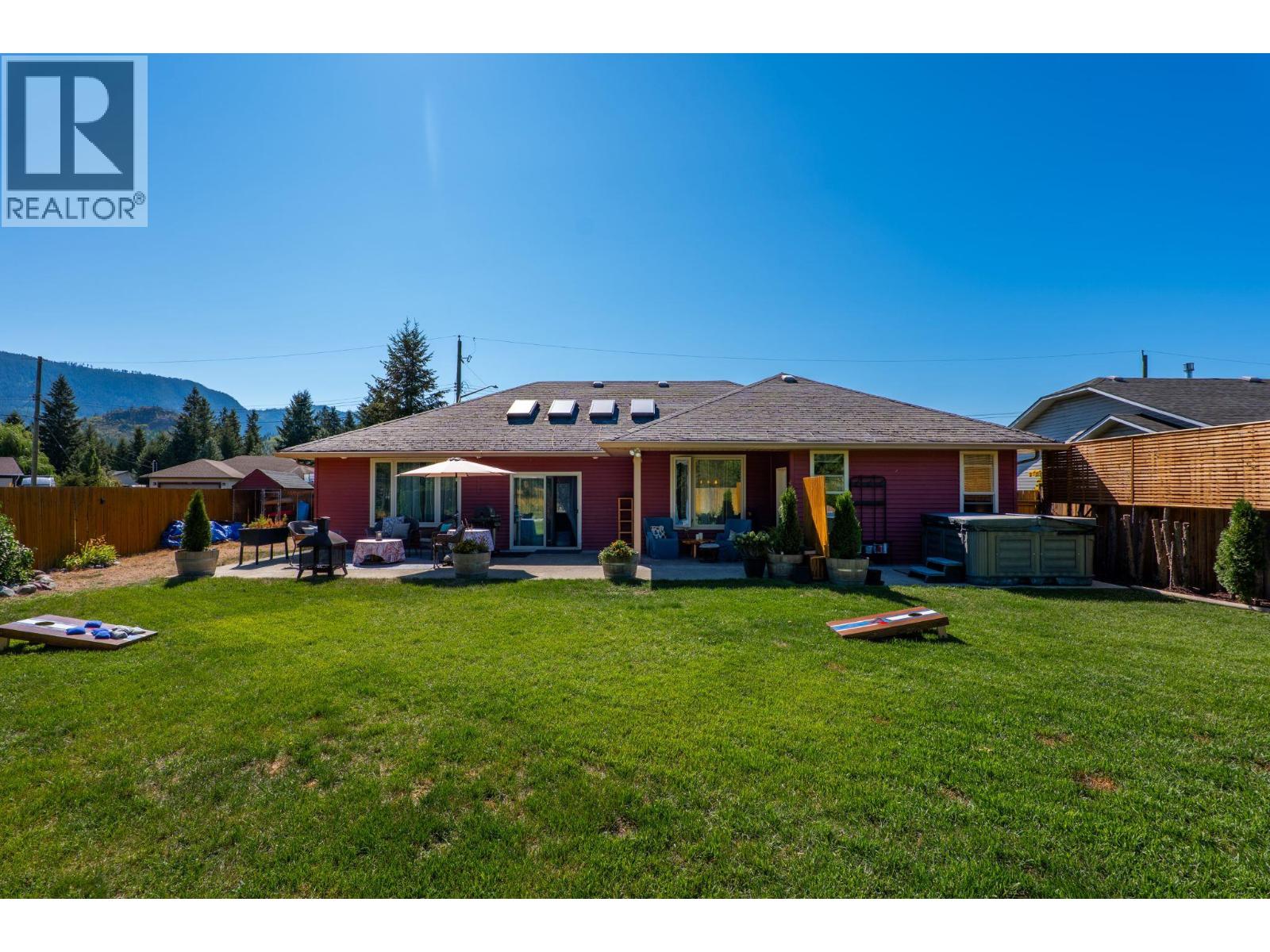 559 Mclean Road, Barriere, British Columbia  V0E 1E0 - Photo 3 - 10397906