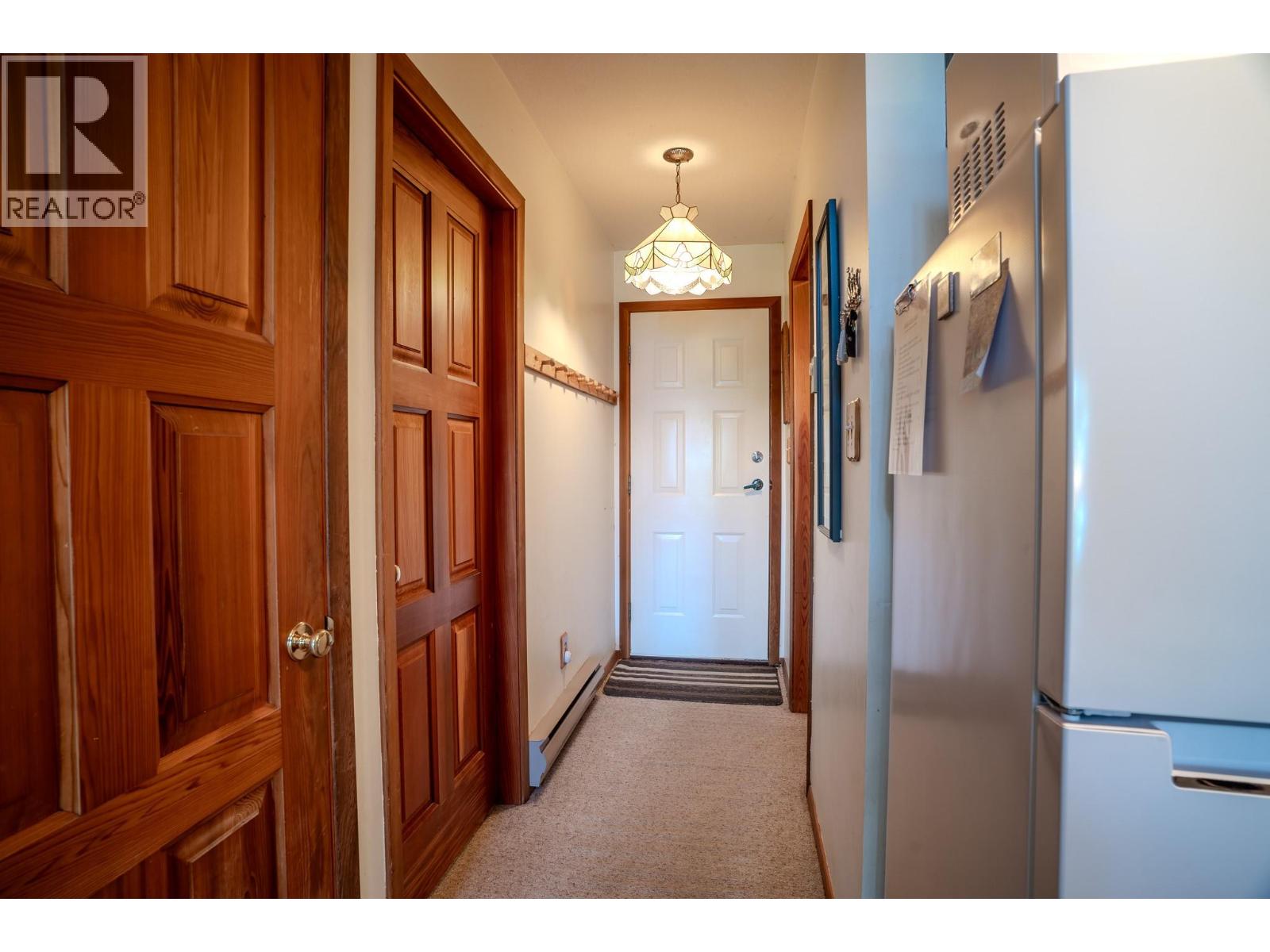 7496 Castle Heights, Anglemont, British Columbia  V0E 1M8 - Photo 18 - 10397900