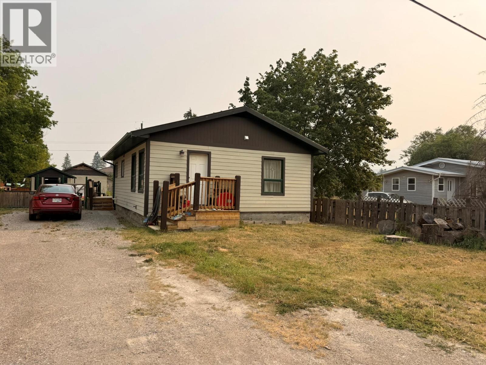 4954 Stevens Avenue, Canal Flats, British Columbia  V0B 1B0 - Photo 10 - 10396650